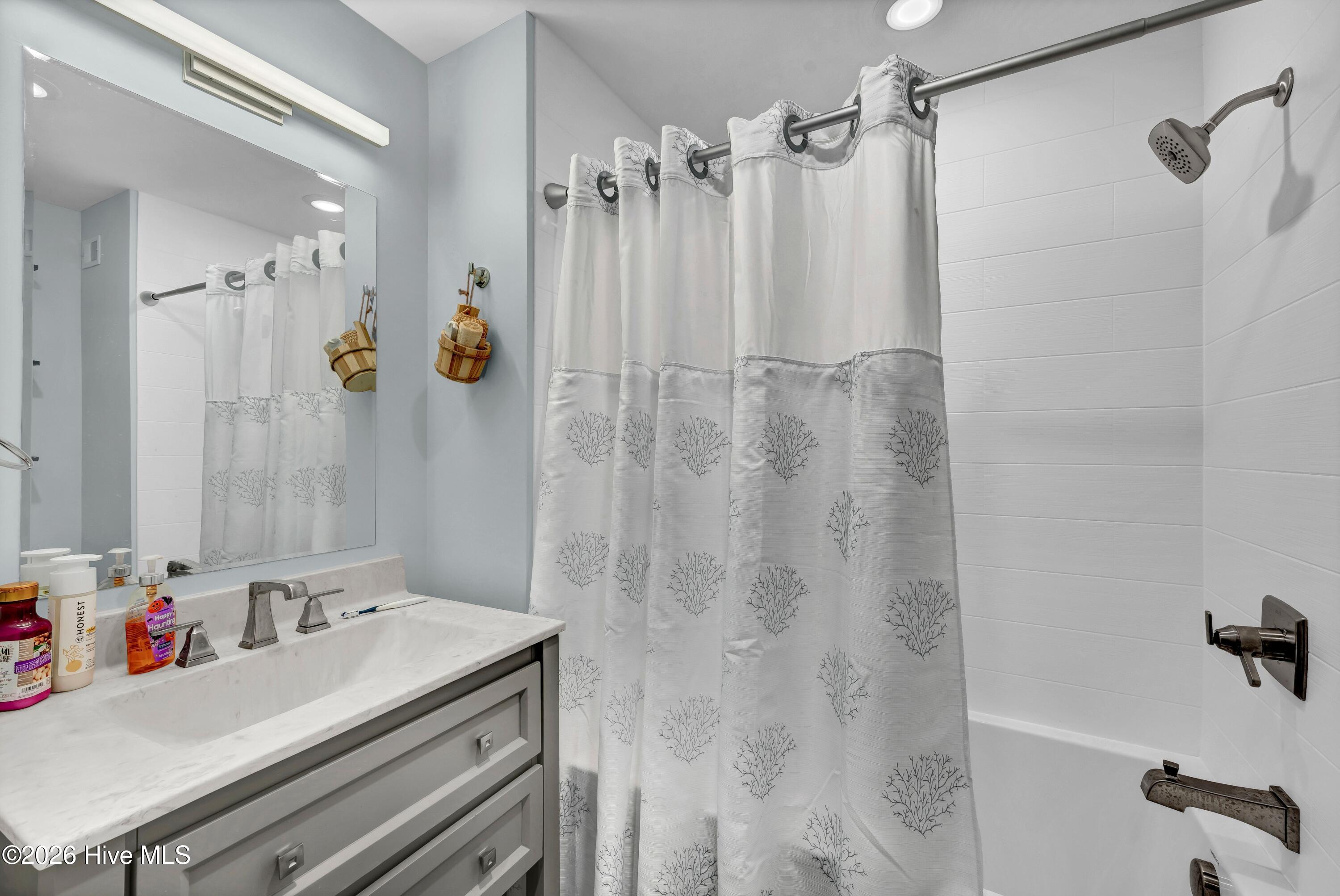 100551474 | Photo 12