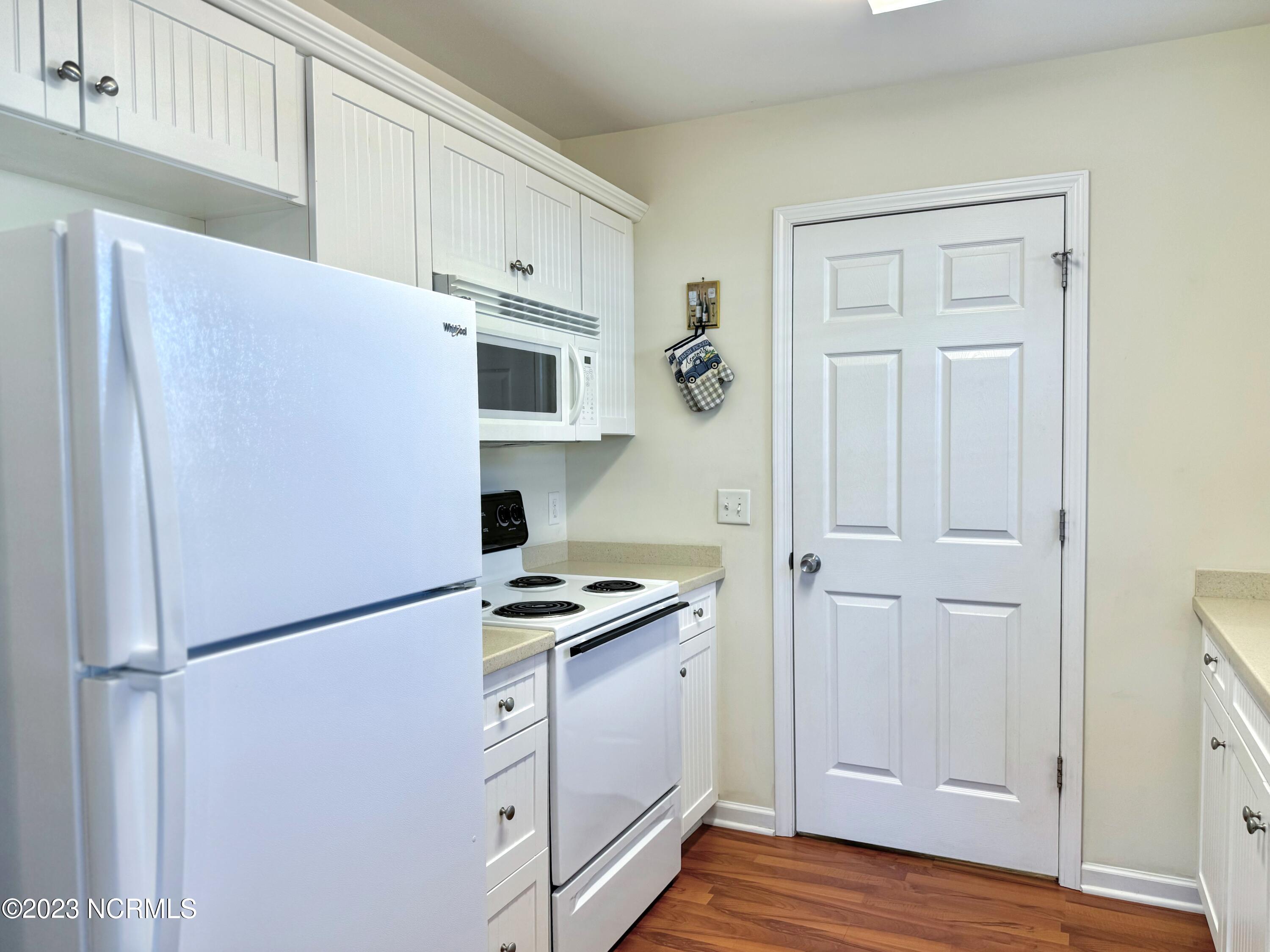 100546069 | Photo 19