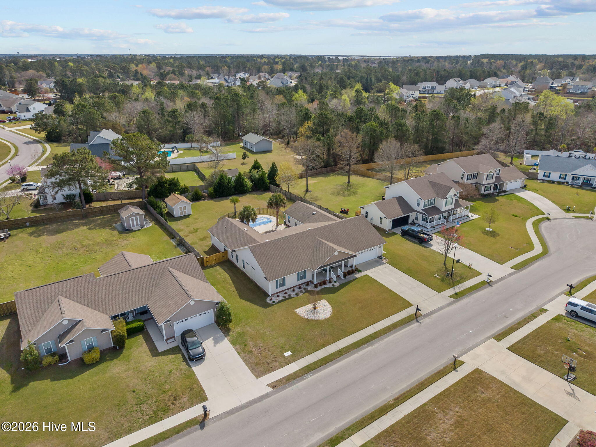 100570536 | Photo 53