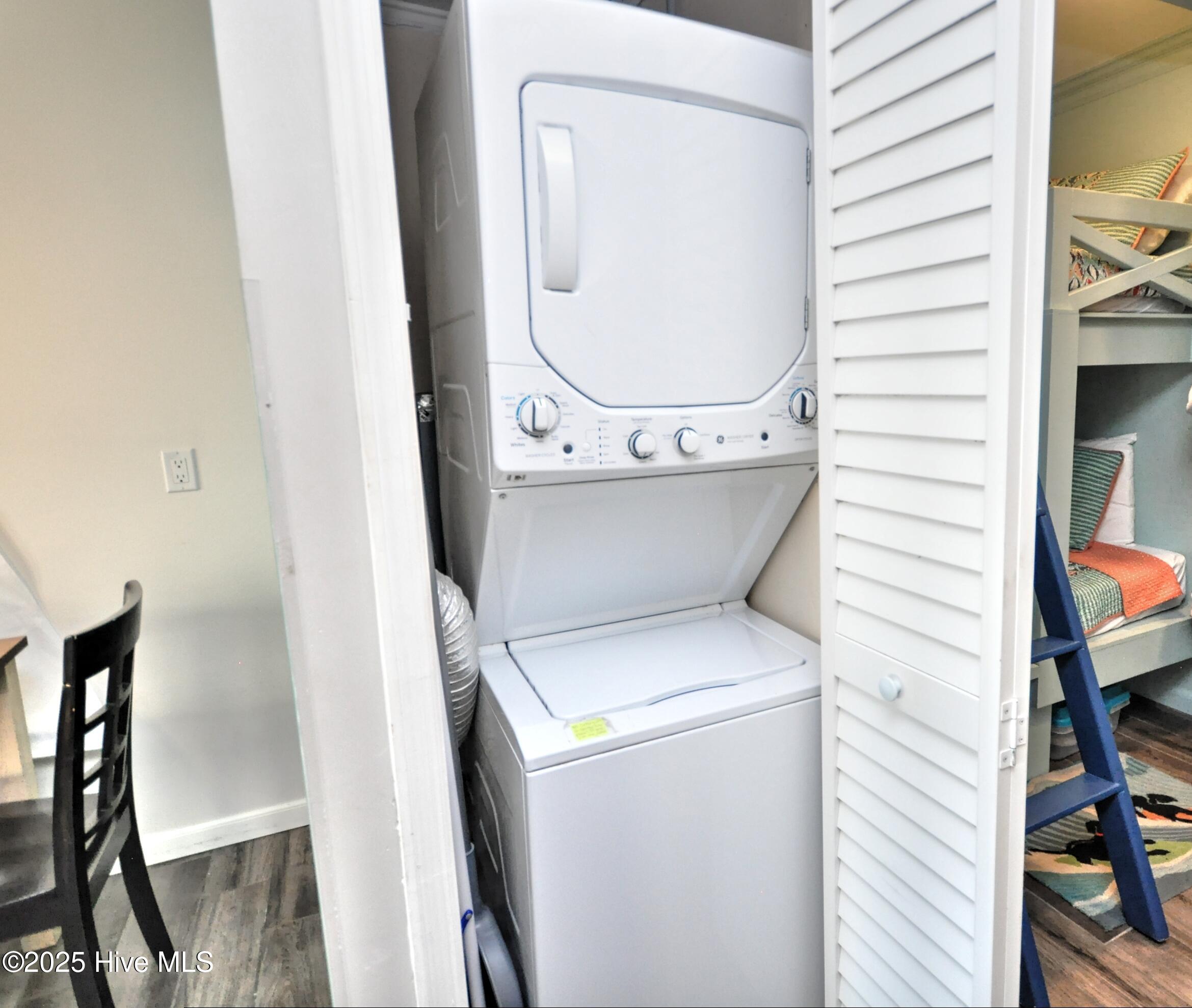 100546174 | Photo 16