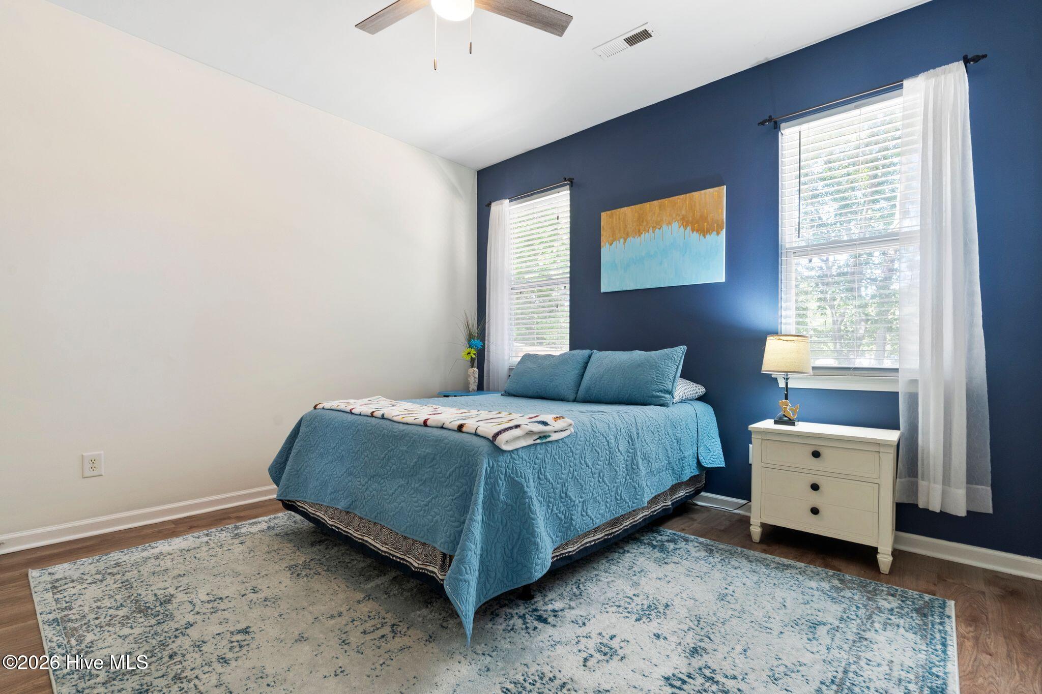 100570513 | Photo 24