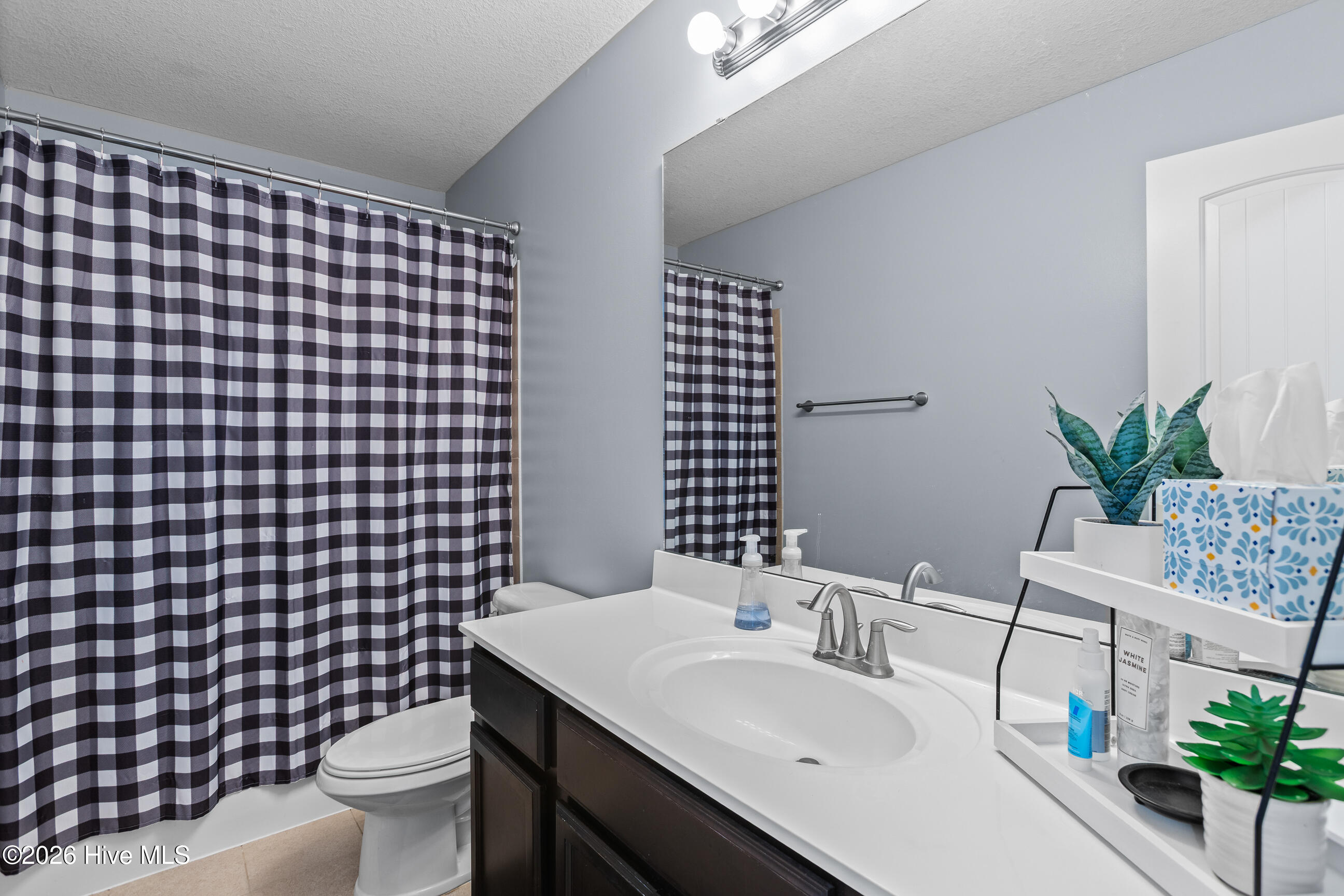 100556437 | Photo 26