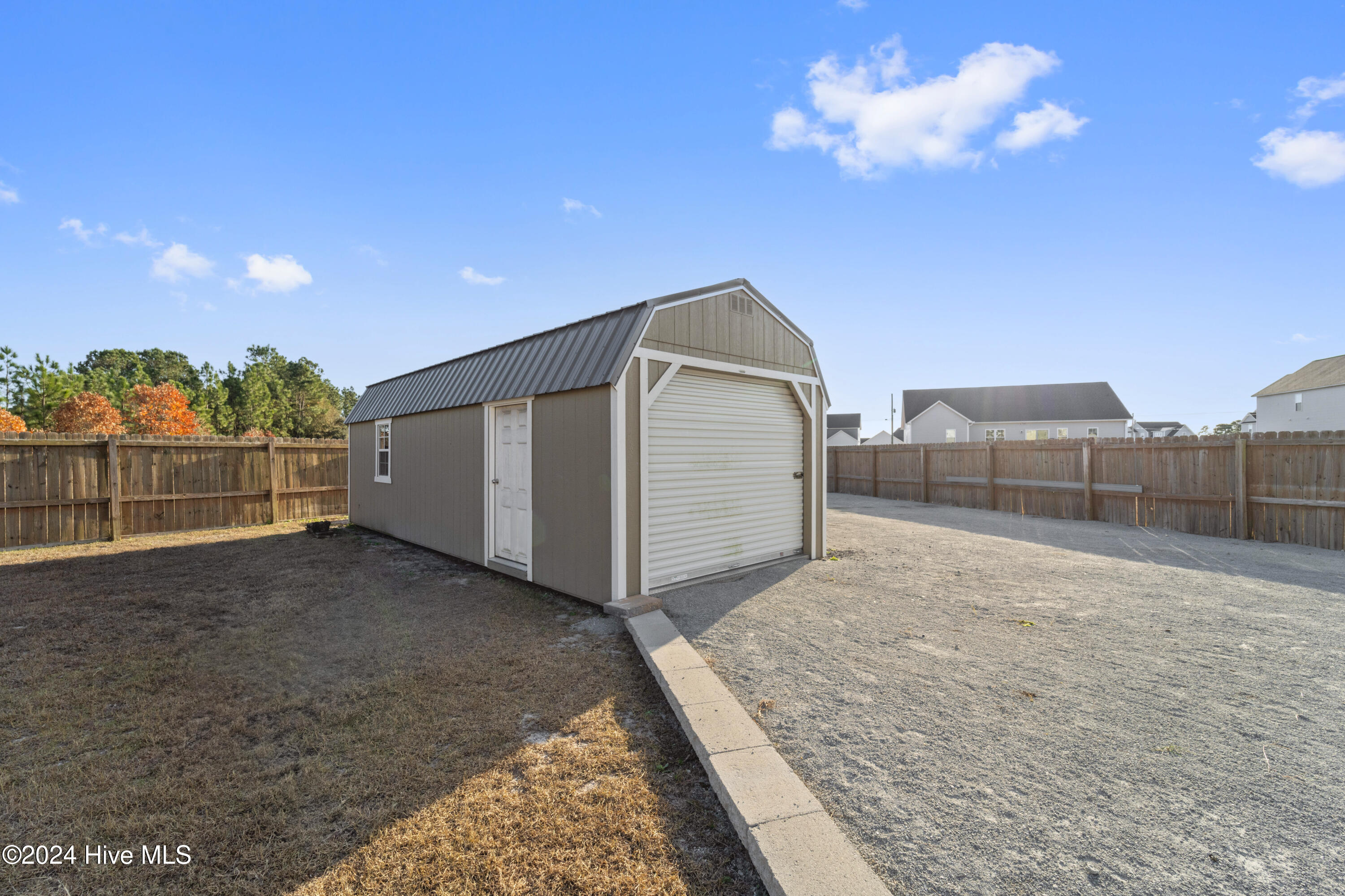 100548081 | Photo 18