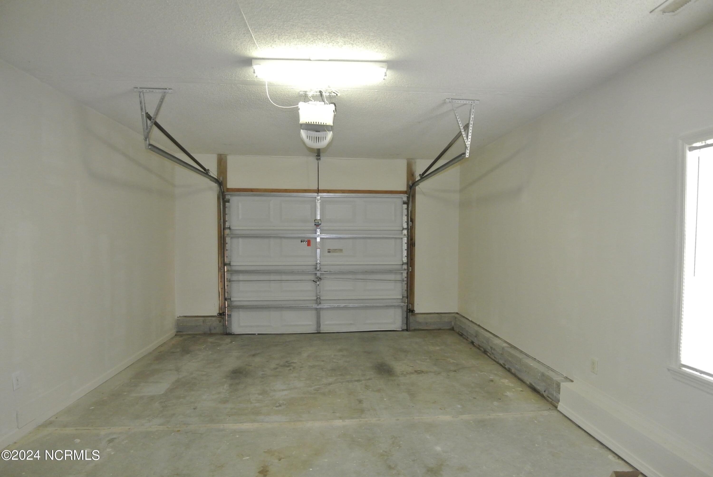 1 car garage