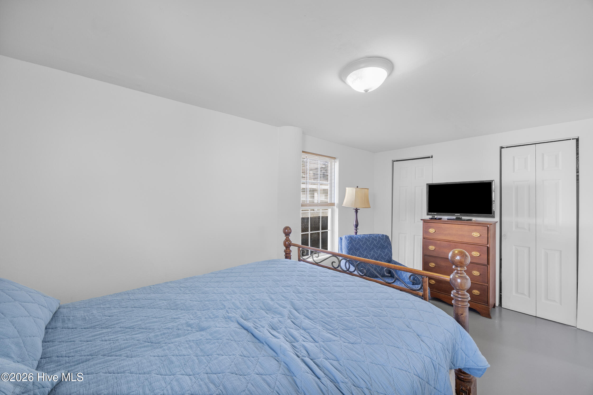 100548629 | Photo 27