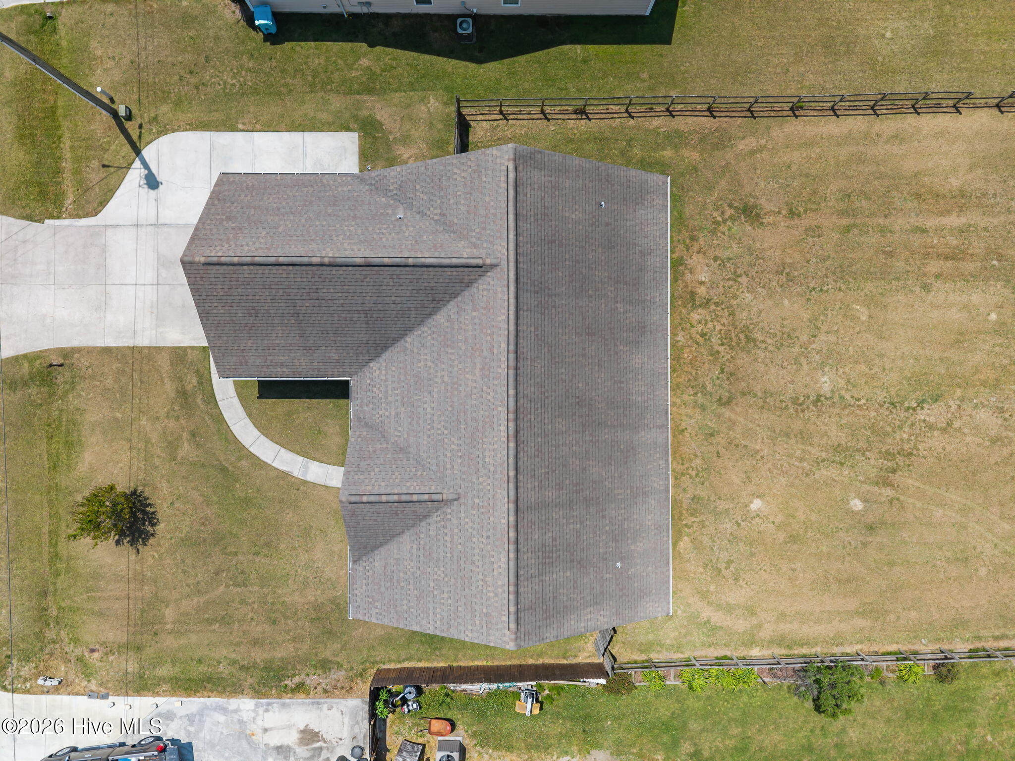 100569834 | Photo 43