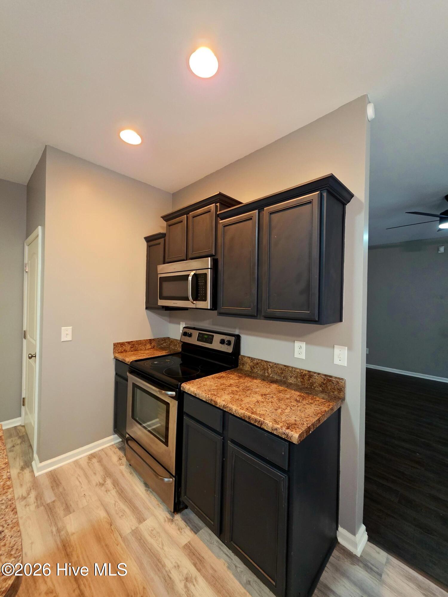 100555803 | Photo 10