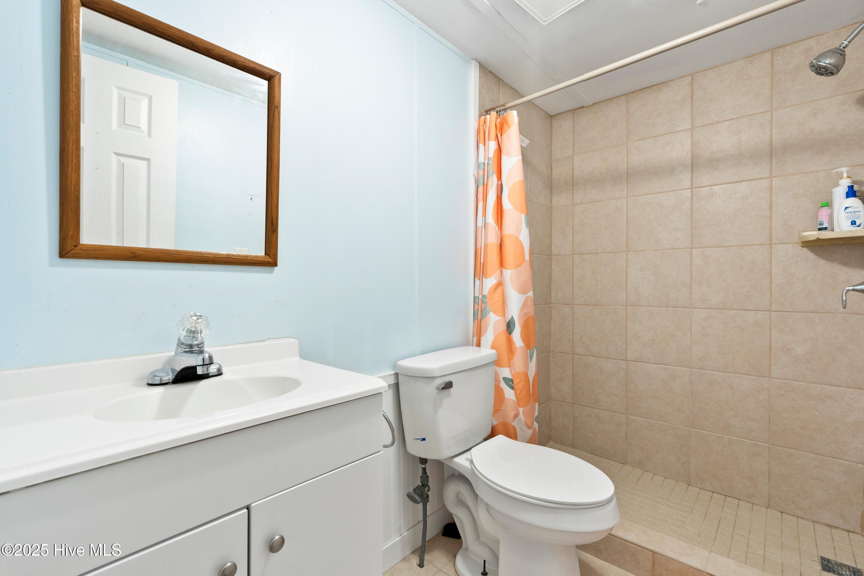 100519886 | Photo 14