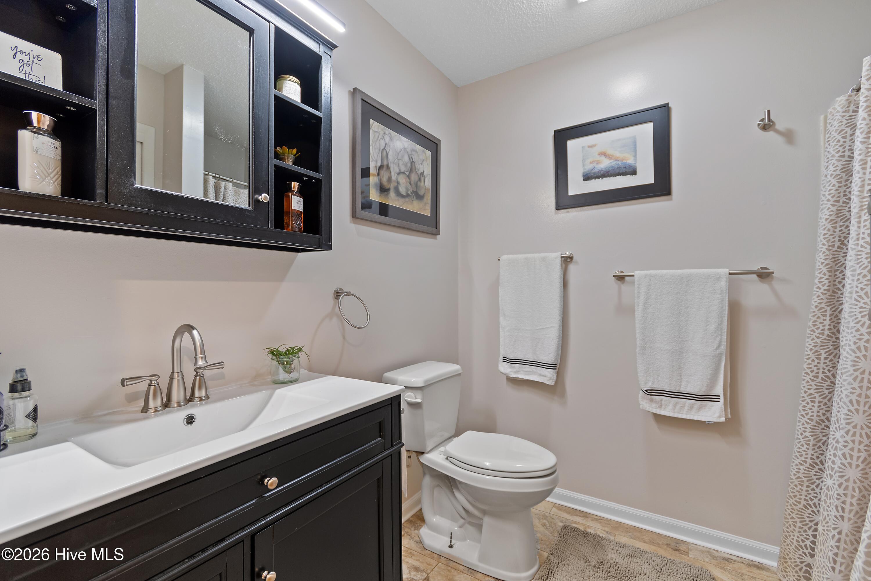 100564925 | Photo 22