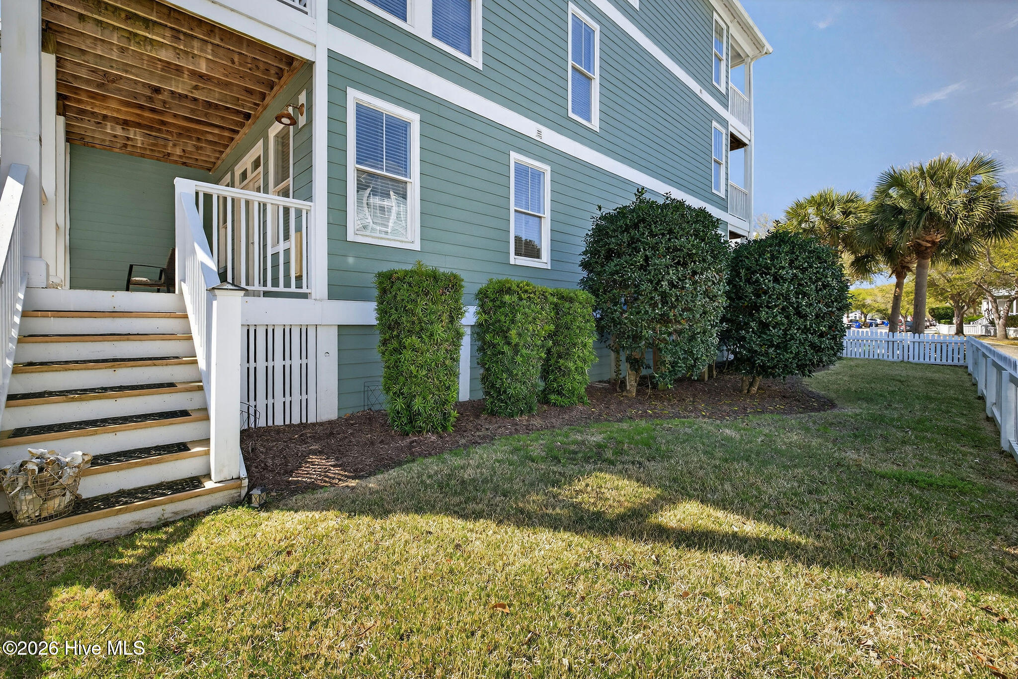 100562225 | Photo 49