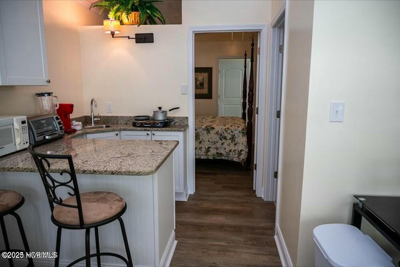 100490306 | Photo 21