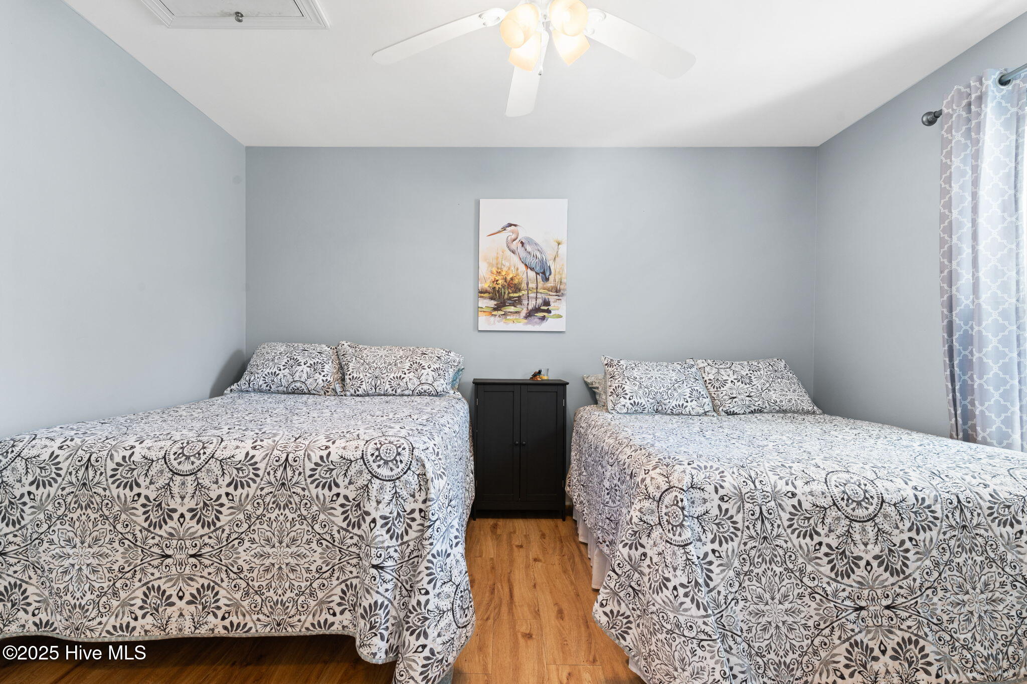 100541037 | Photo 28