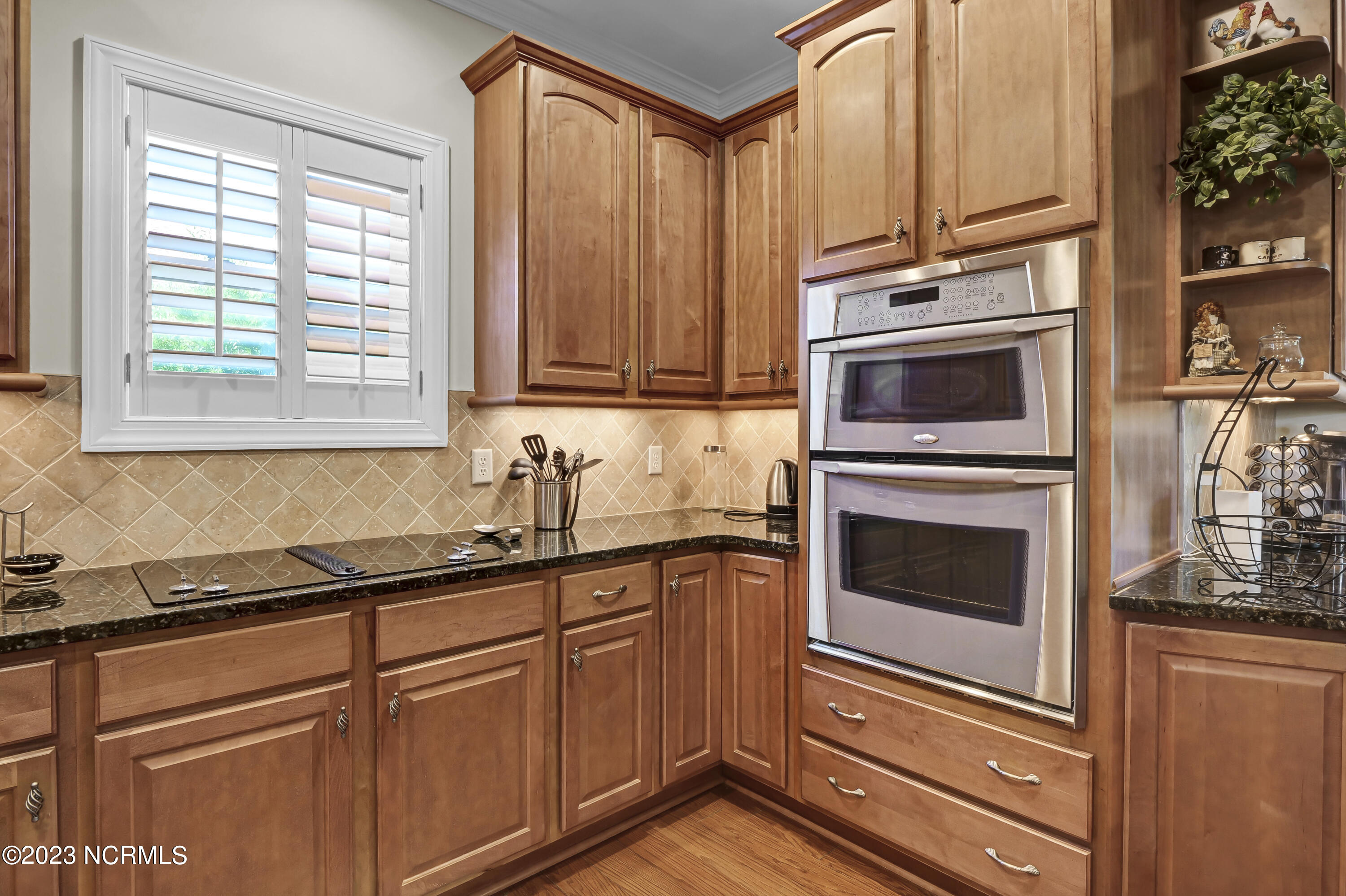 100555006 | Photo 14