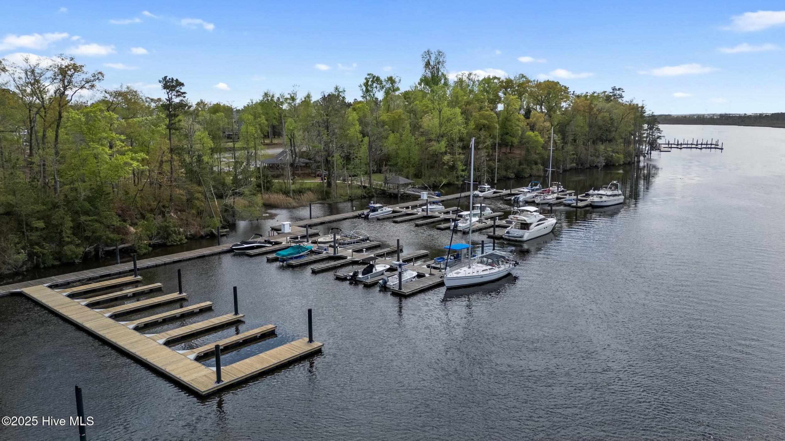 100498490 | Photo 53