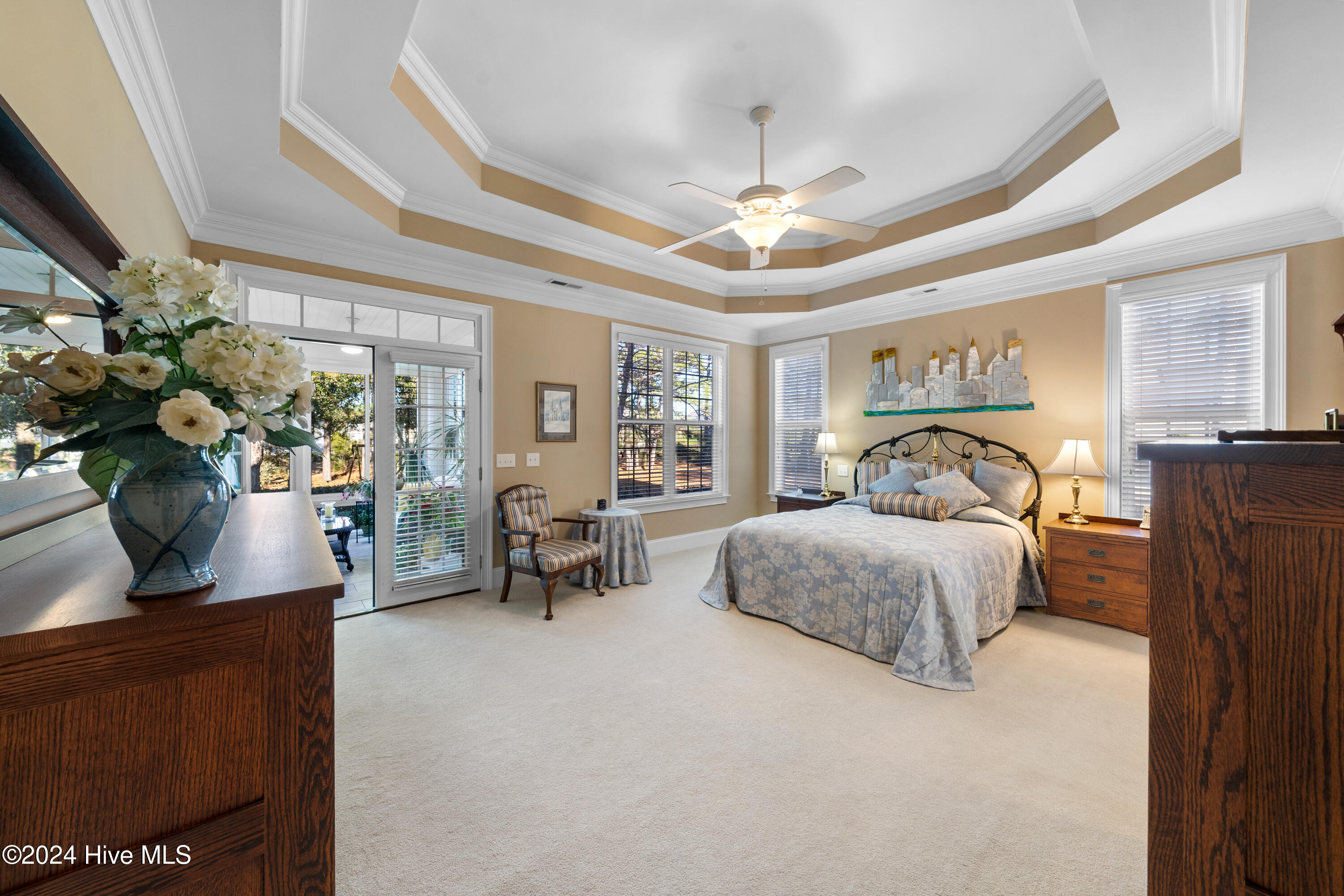 100480816 | Photo 36