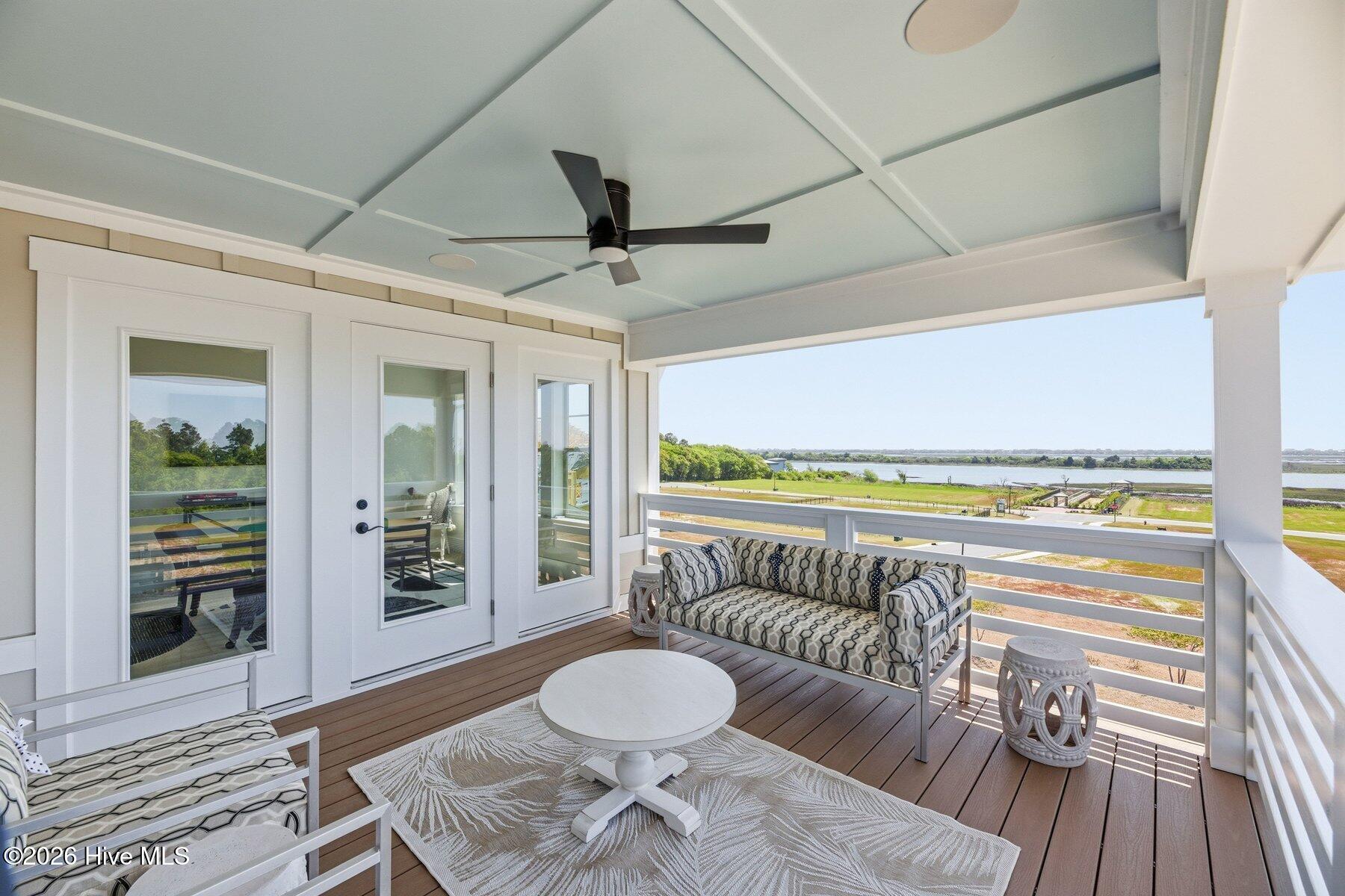 100490520 | Photo 43