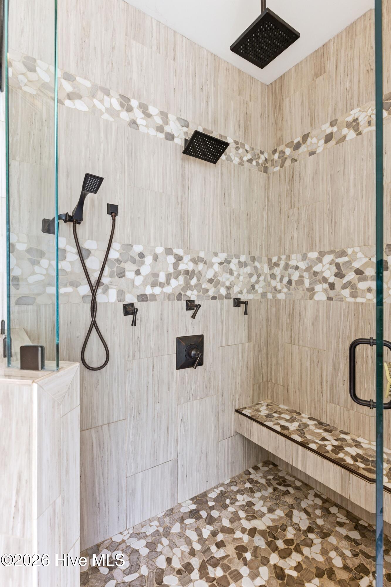 100564216 | Photo 23