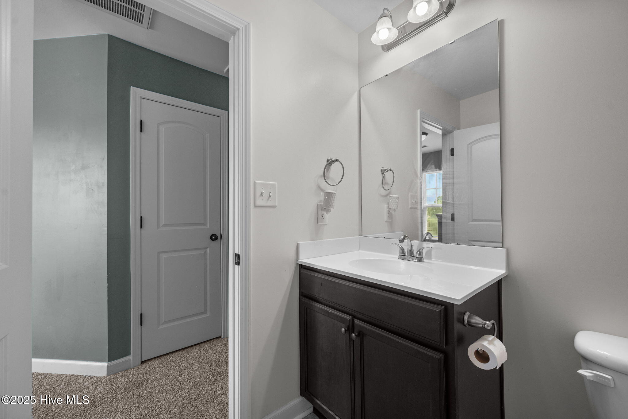 100521248 | Photo 23