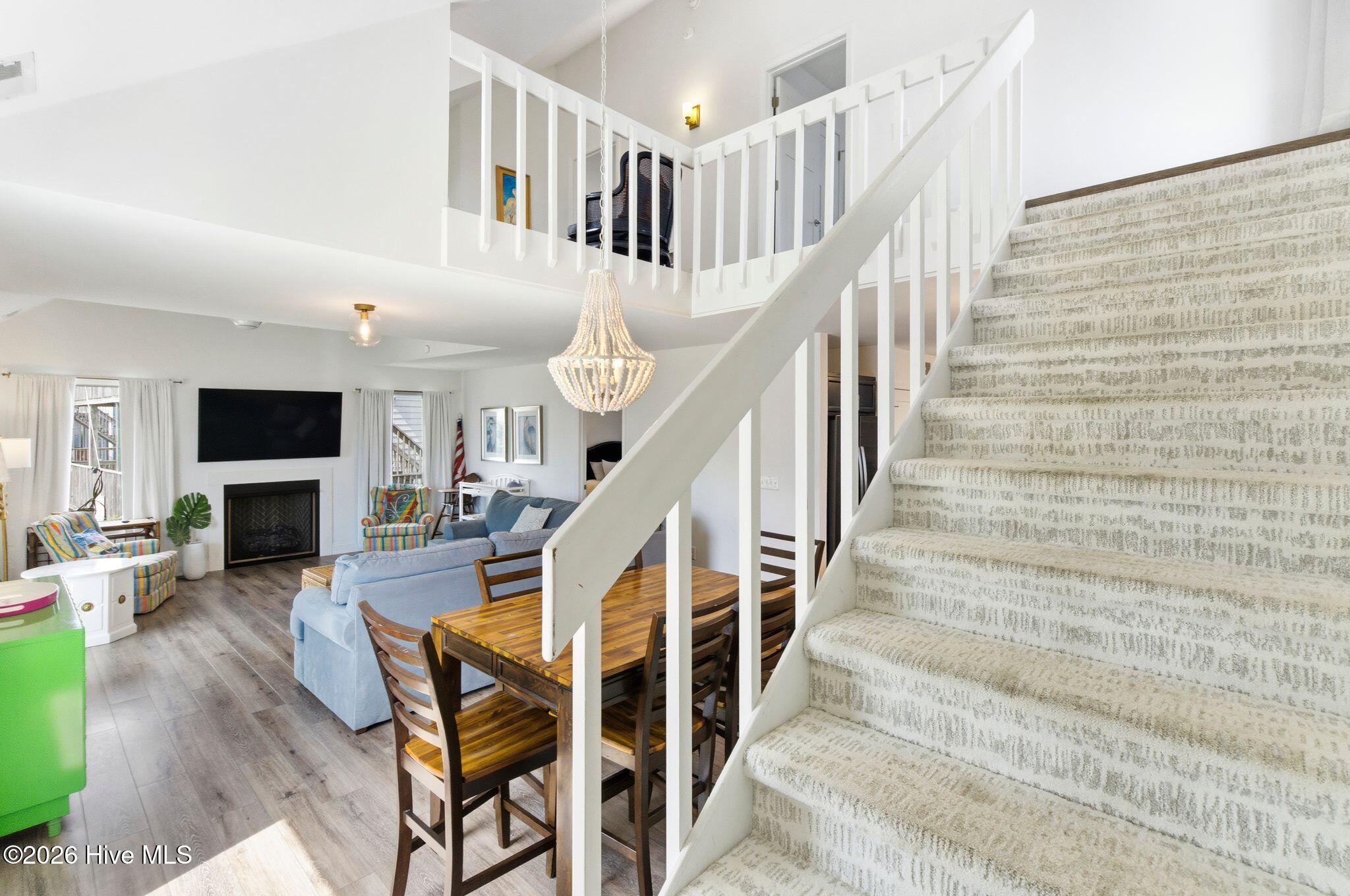 100567797 | Photo 33