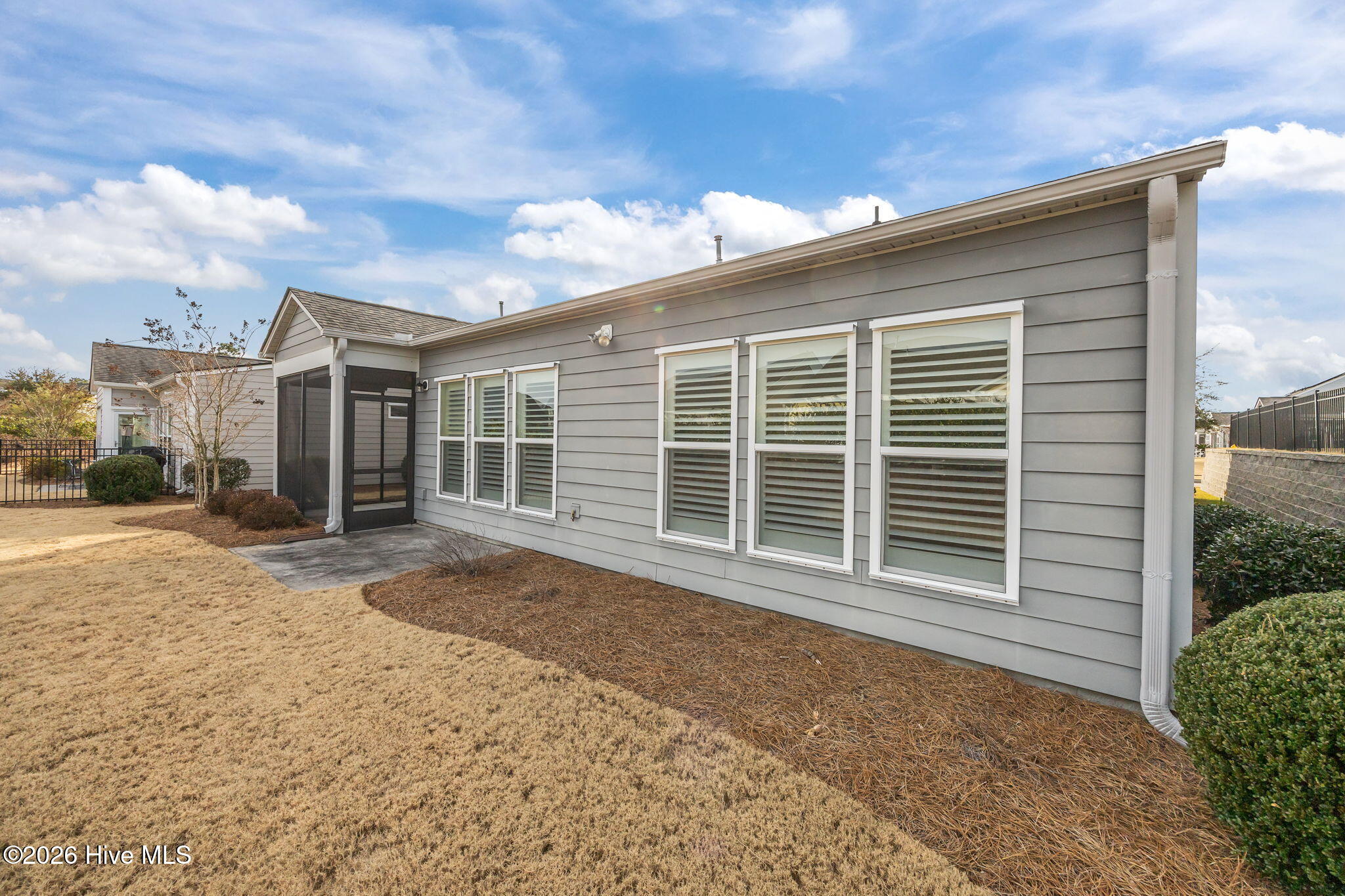 100552007 | Photo 21