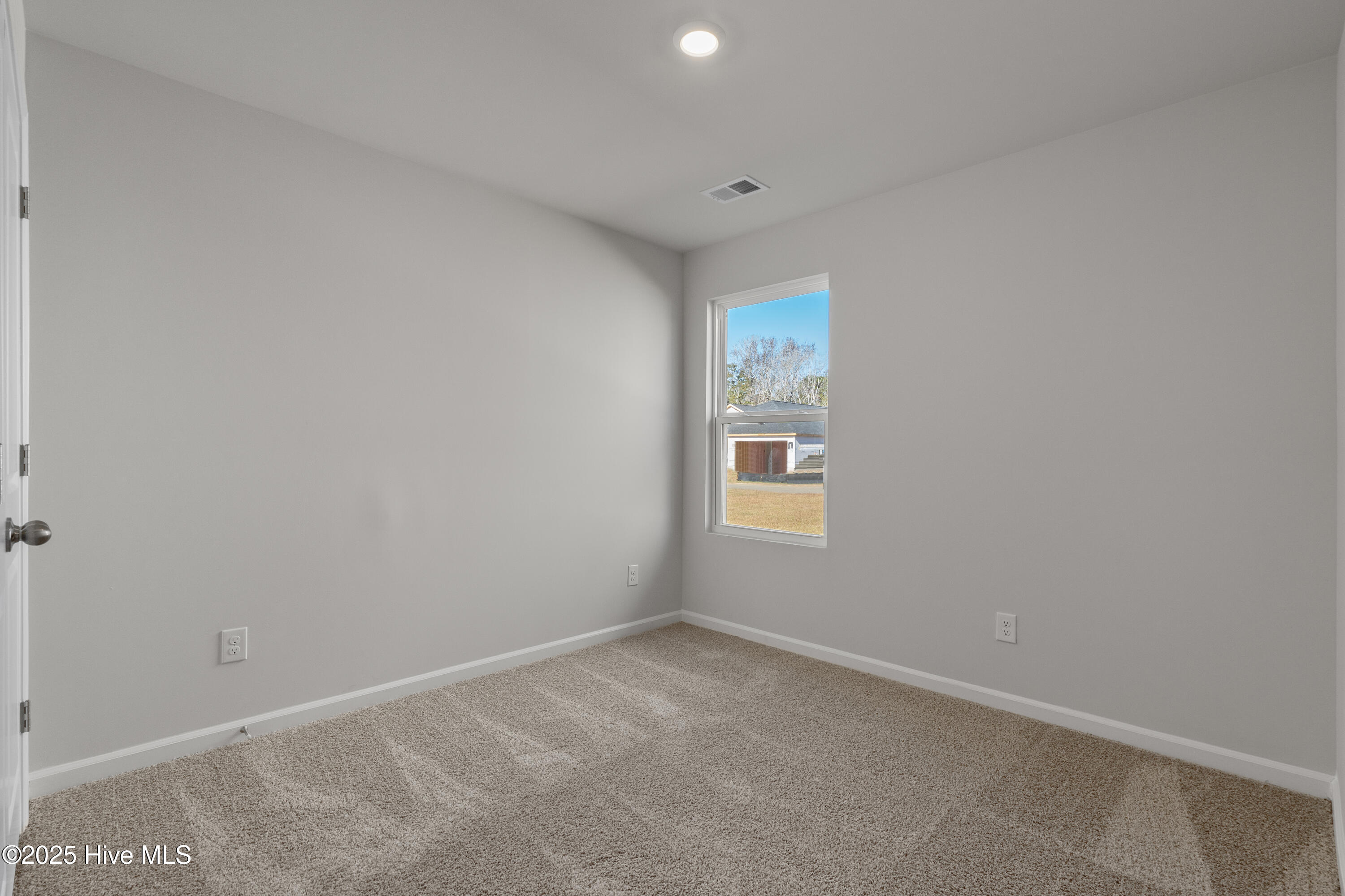 100528310 | Photo 27