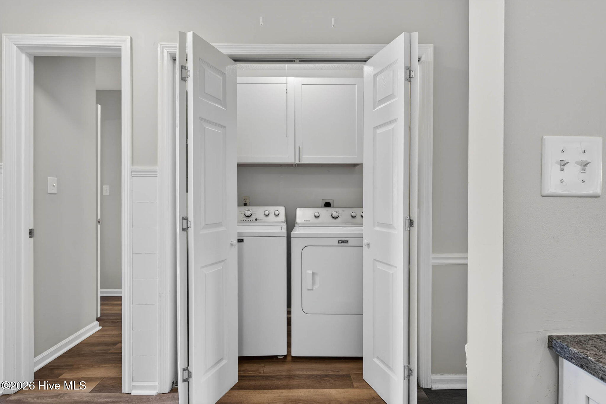 100570514 | Photo 23