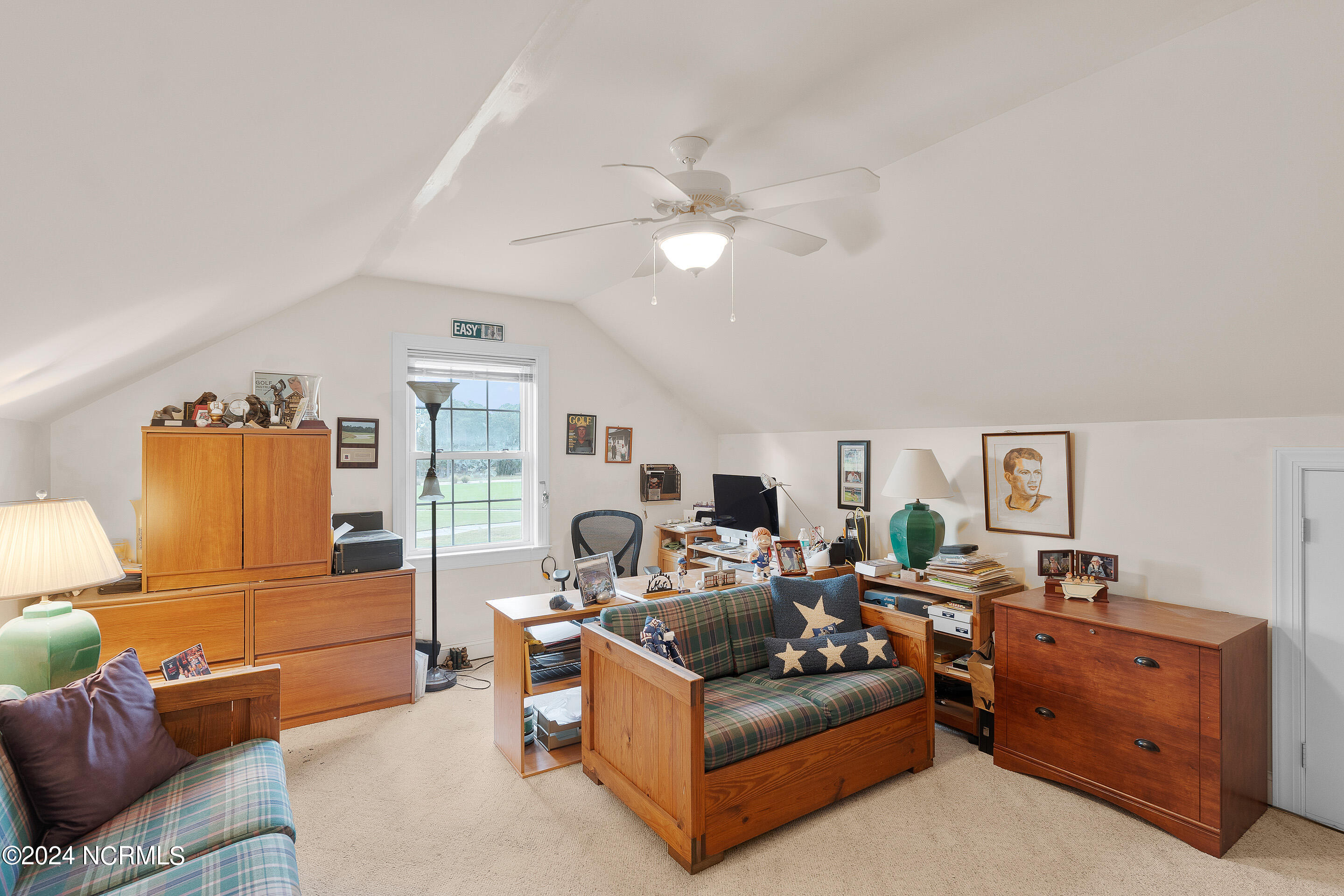 100499709 | Photo 48