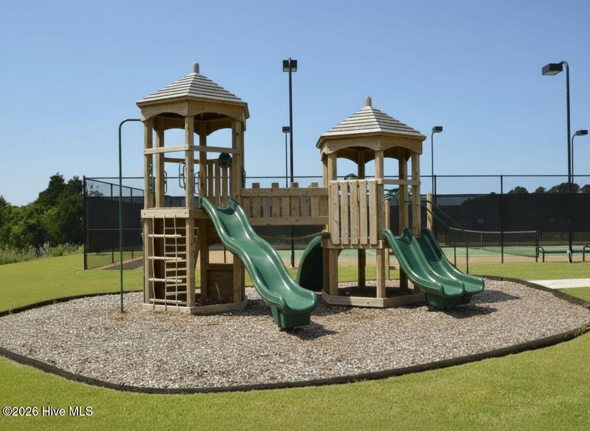 100557394 | Photo 24