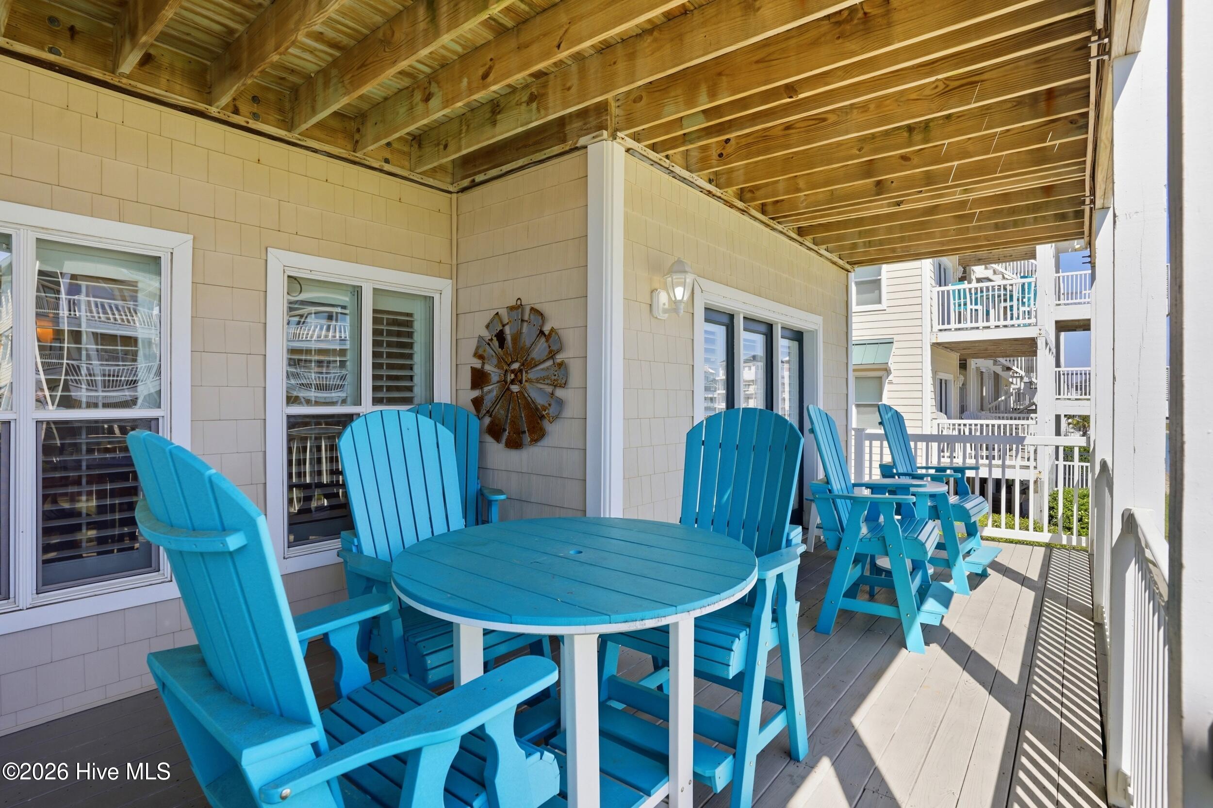 100567598 | Photo 25