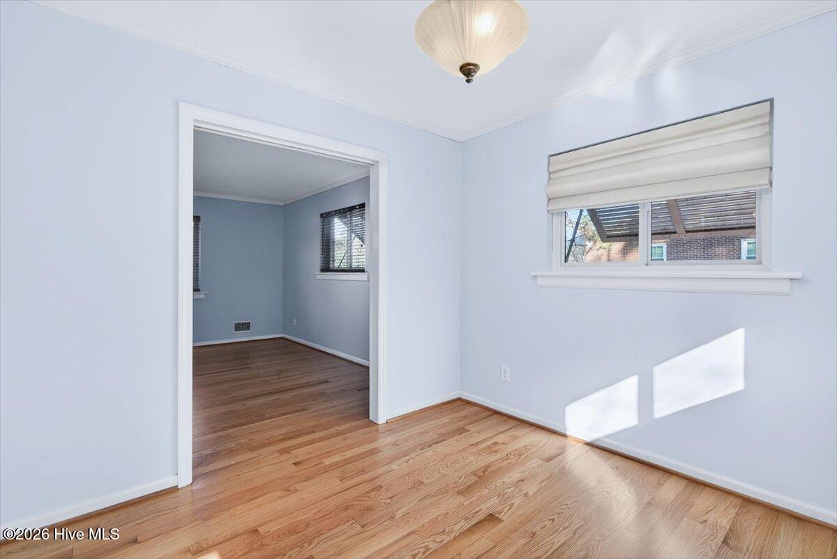 100552143 | Photo 11