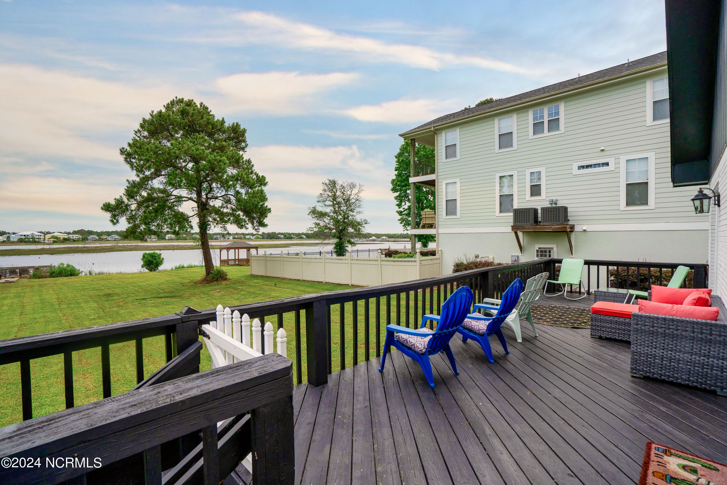 100560914 | Photo 58