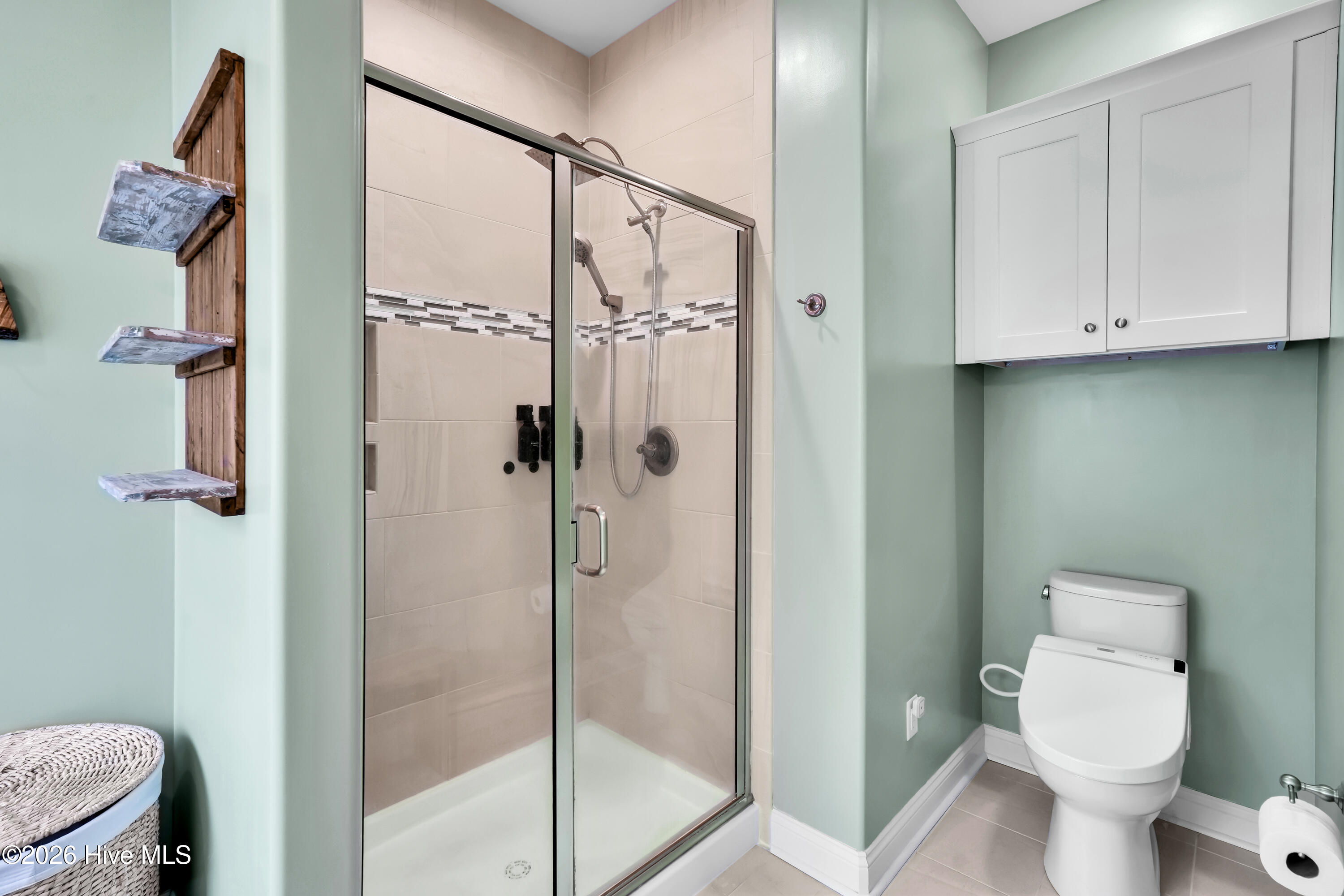 100570261 | Photo 17