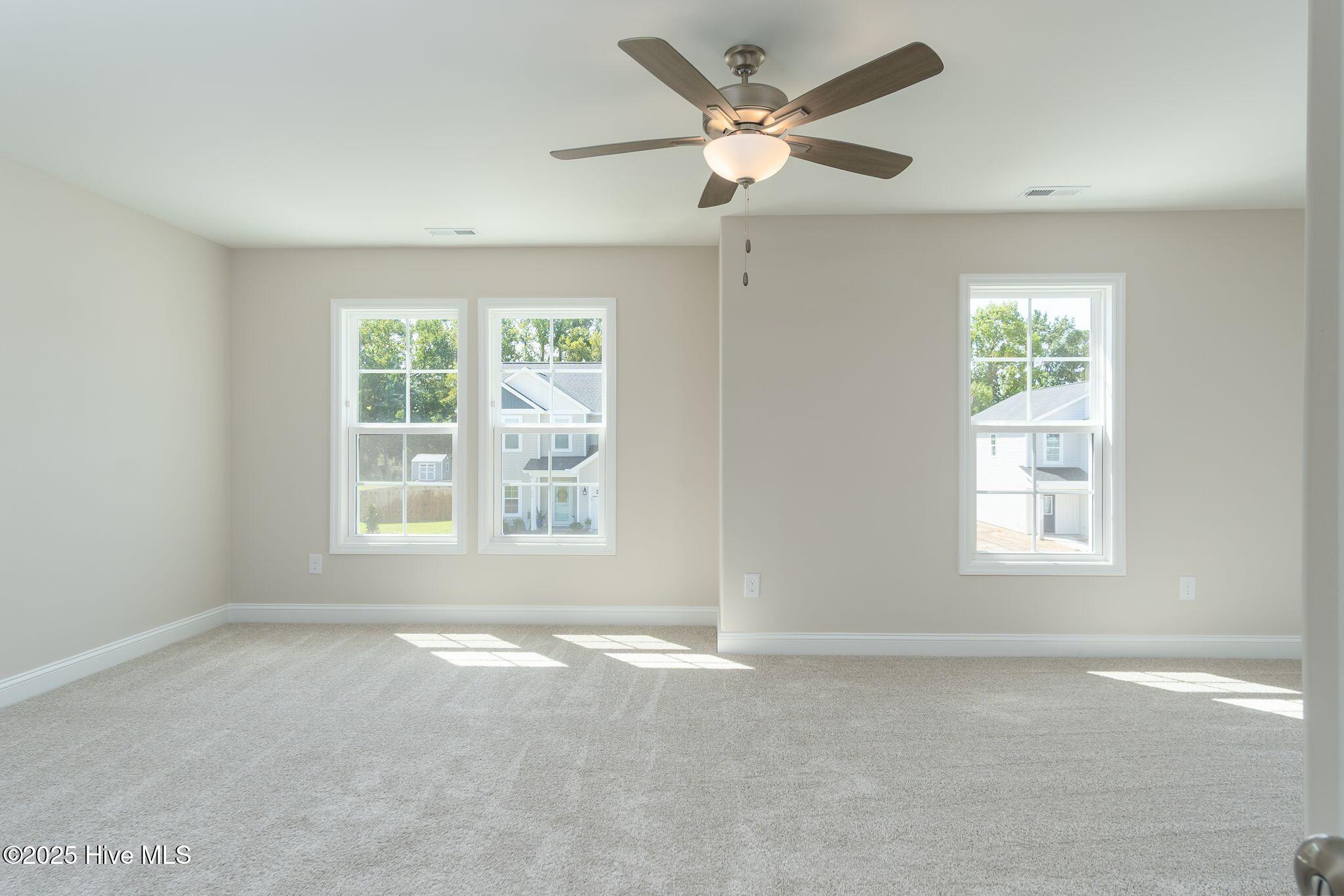 100496032 | Photo 25