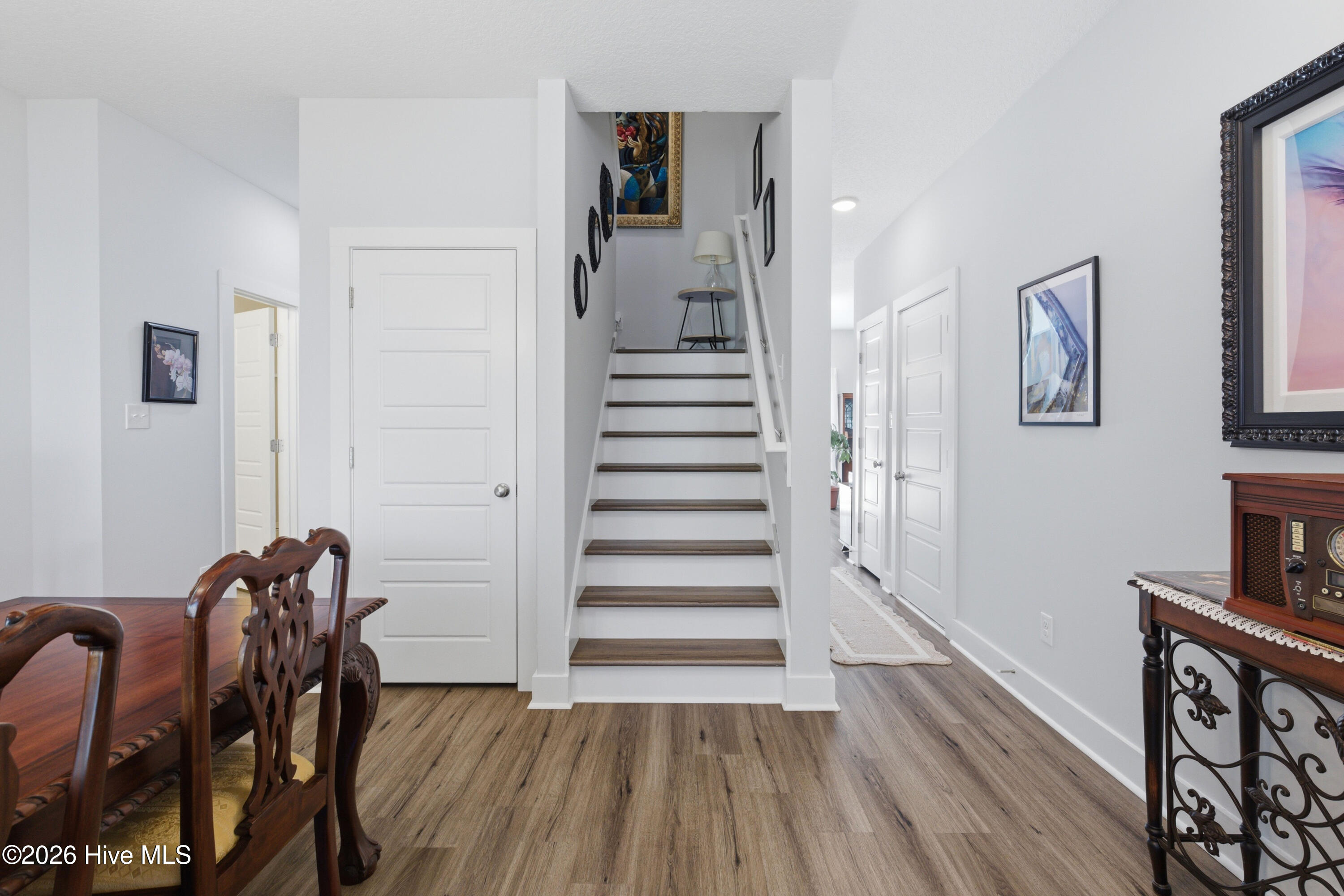 100563821 | Photo 14