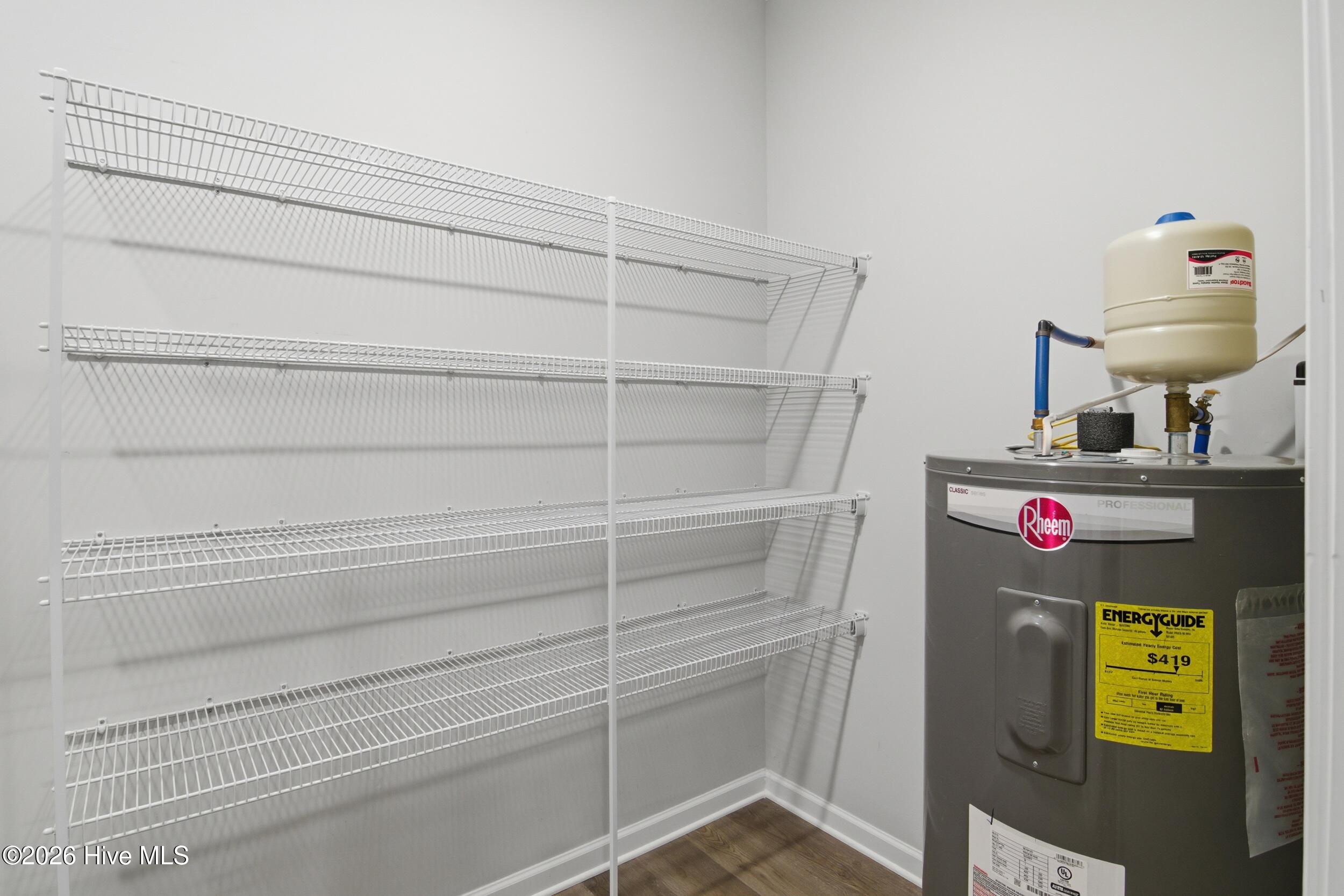 100552739 | Photo 27