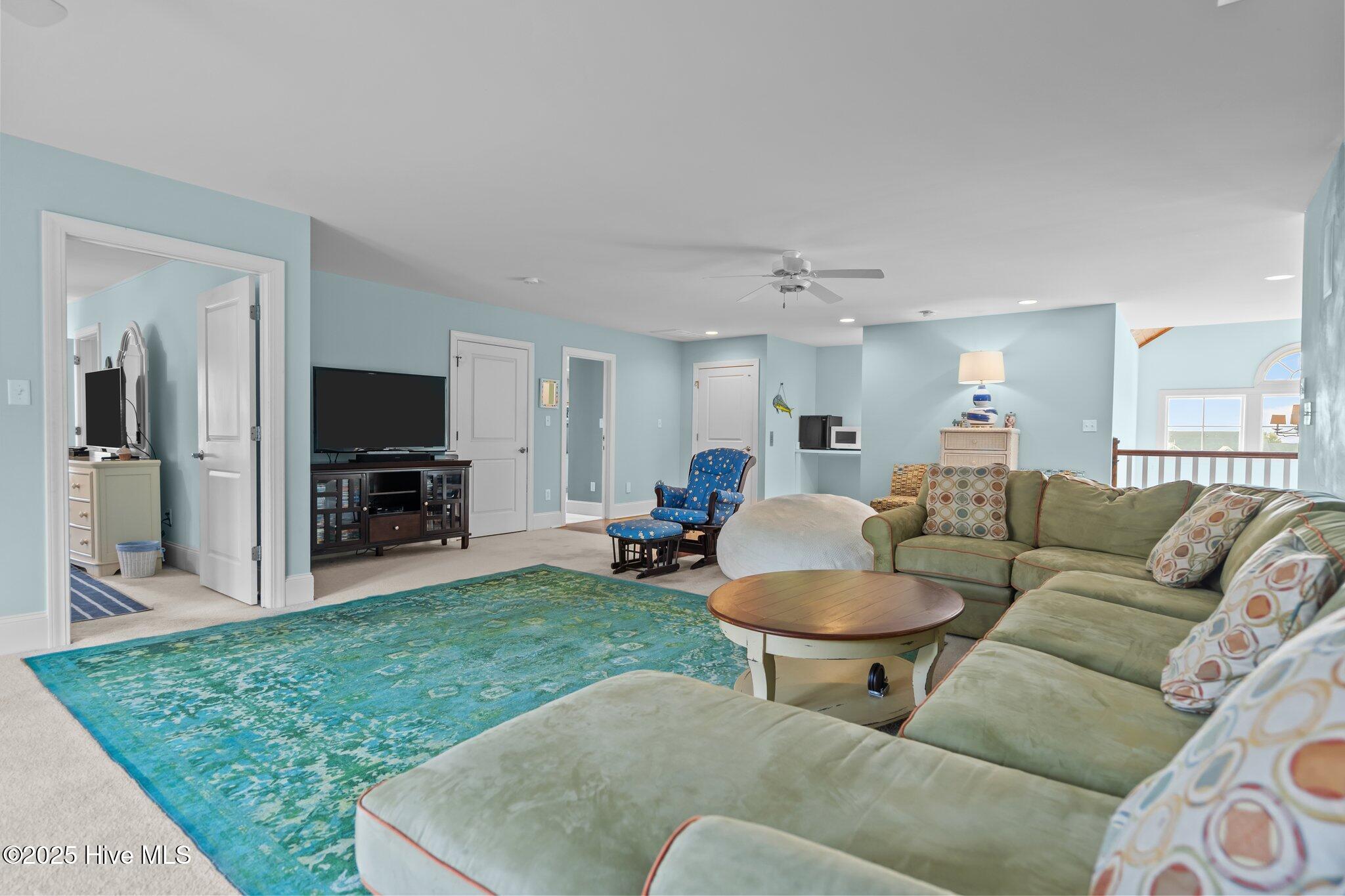 100513091 | Photo 66