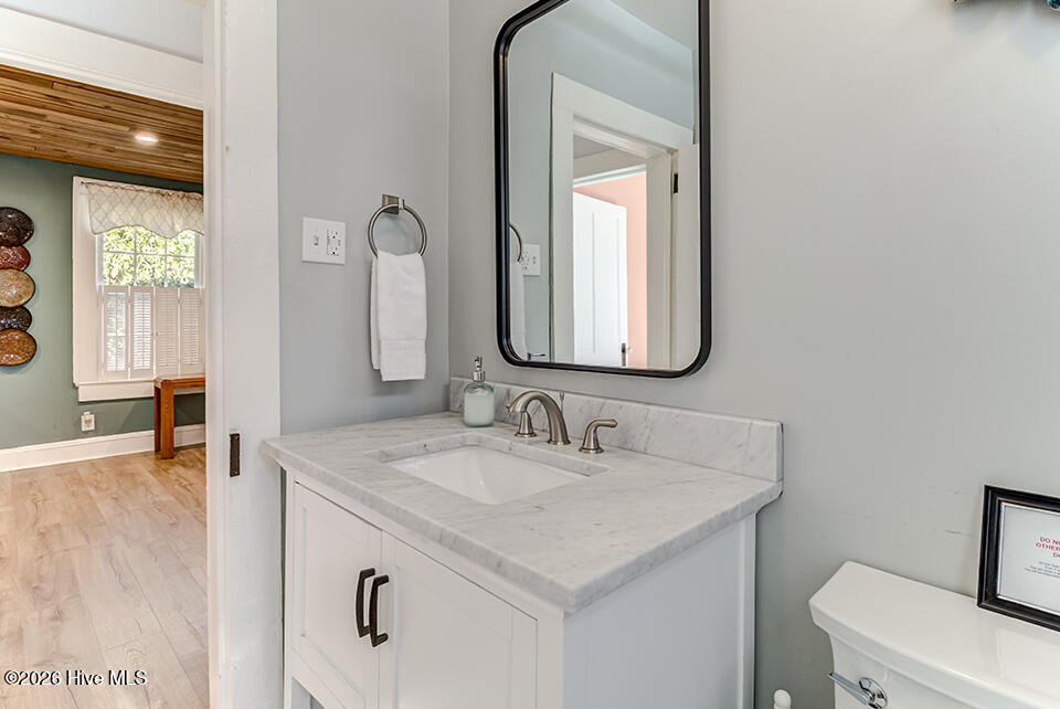 100550218 | Photo 20