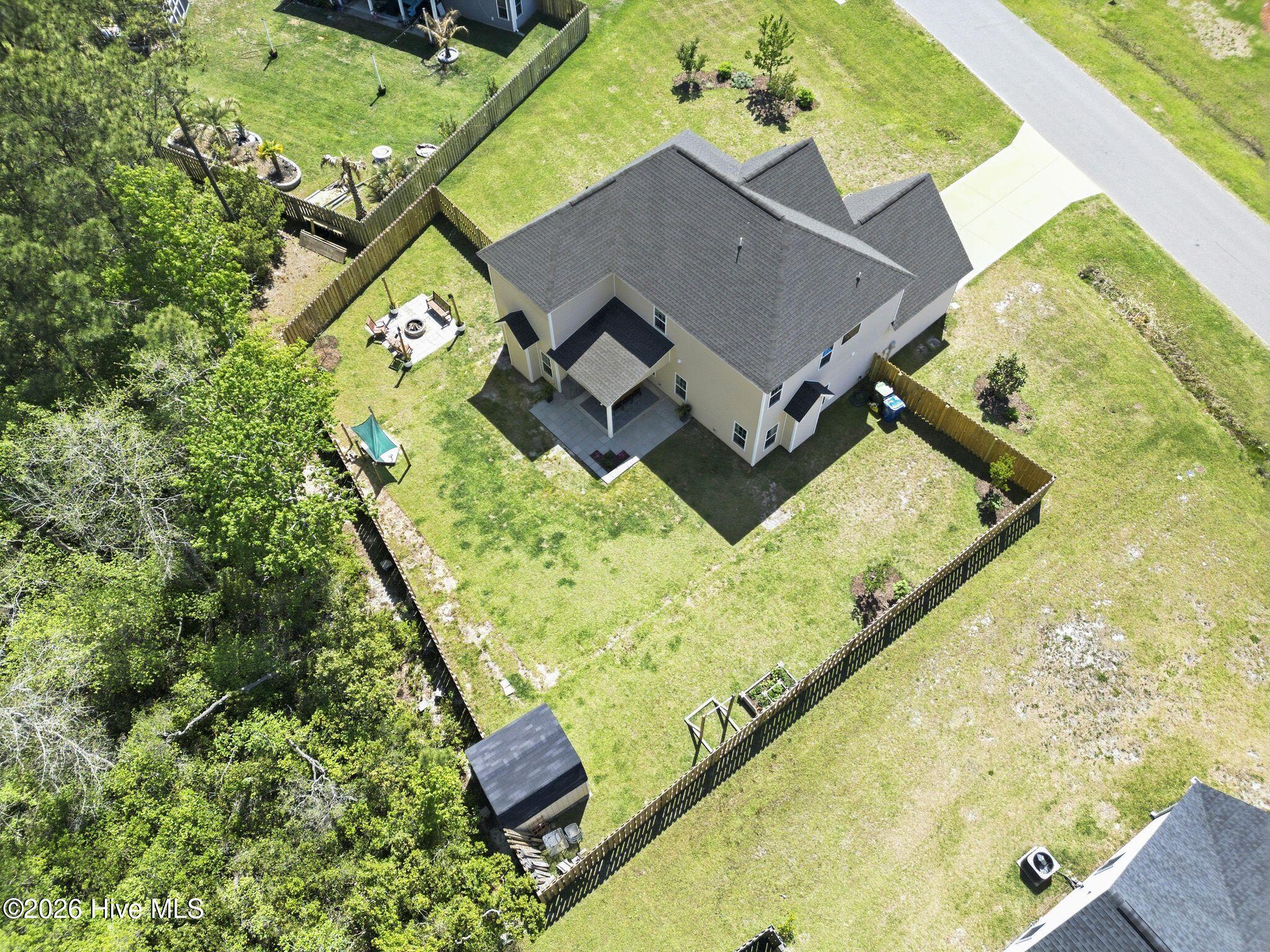 100569153 | Photo 57