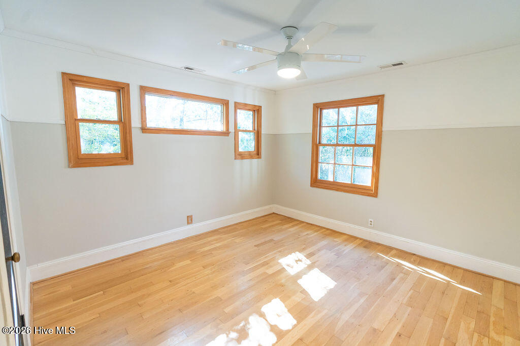 100554317 | Photo 26