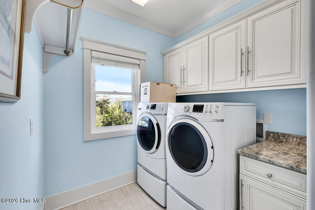 100564206 | Photo 53