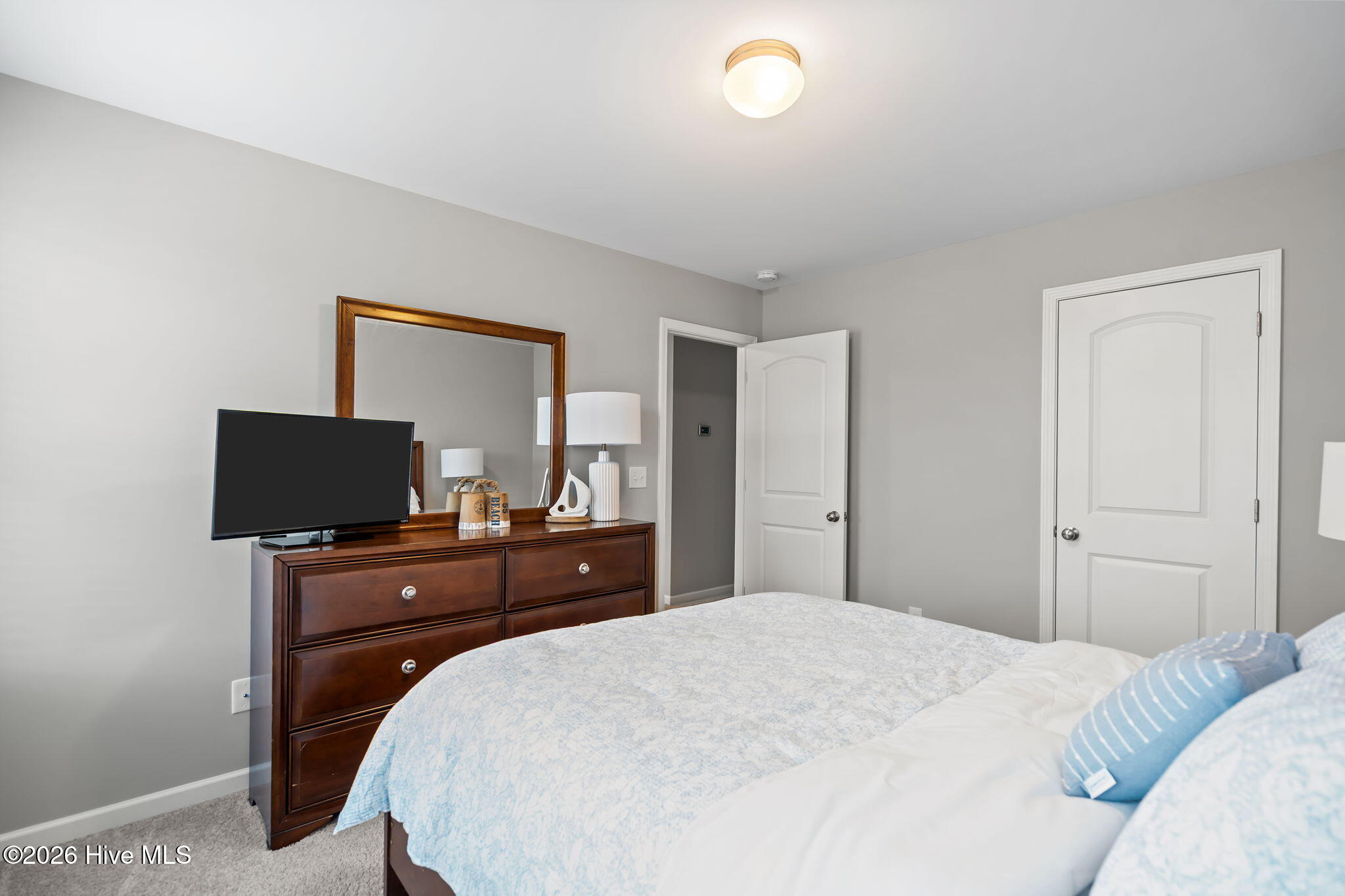 100555693 | Photo 36