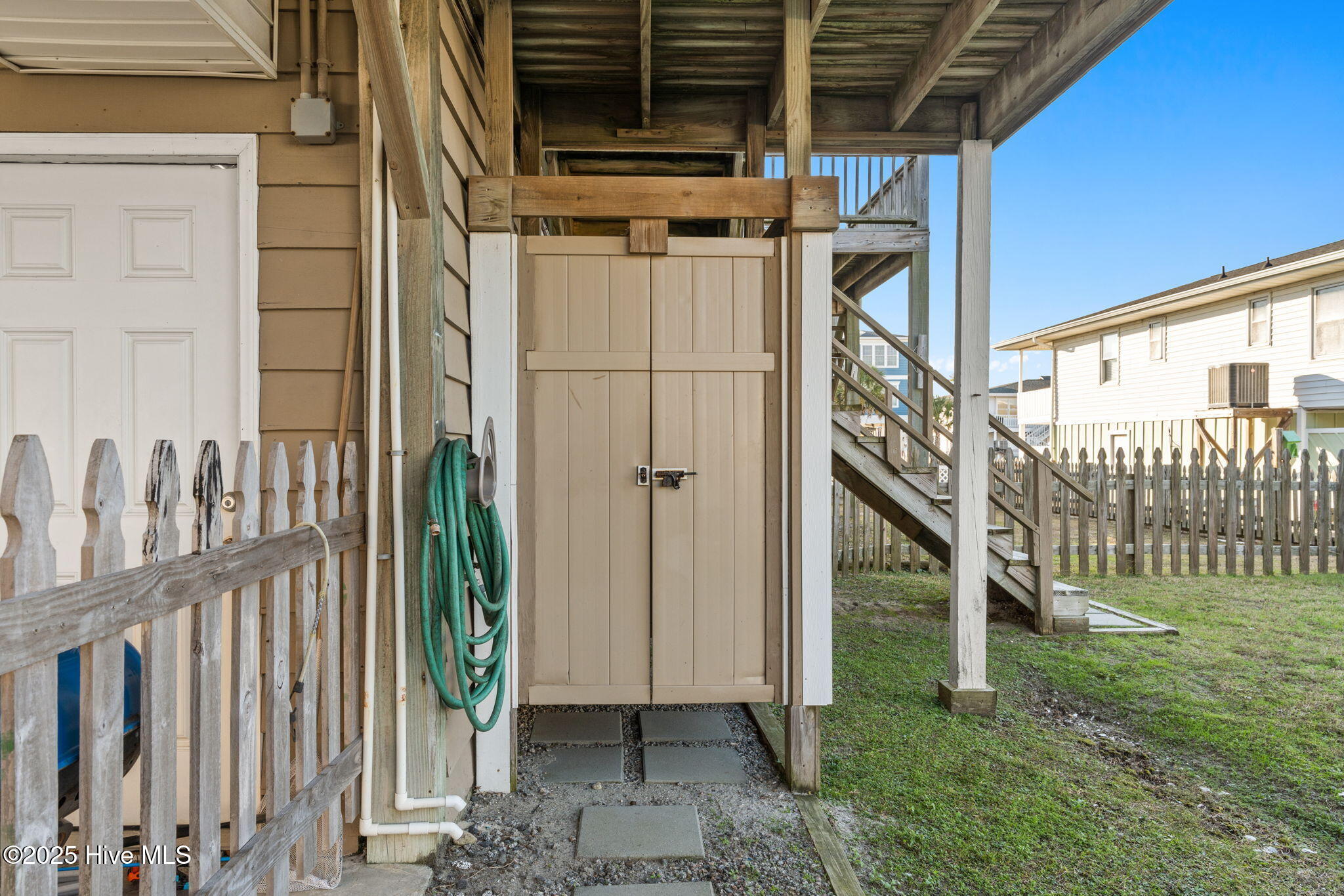 100540487 | Photo 16