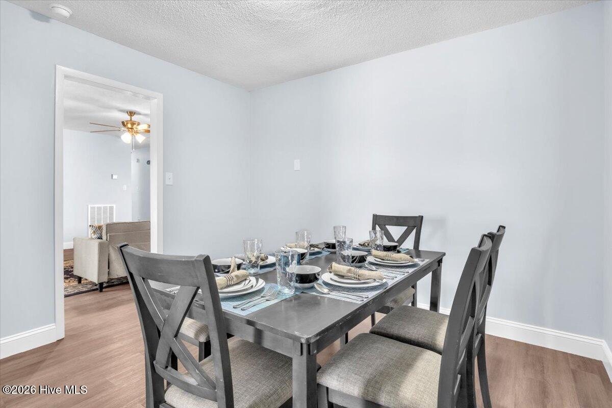 100555805 | Photo 16