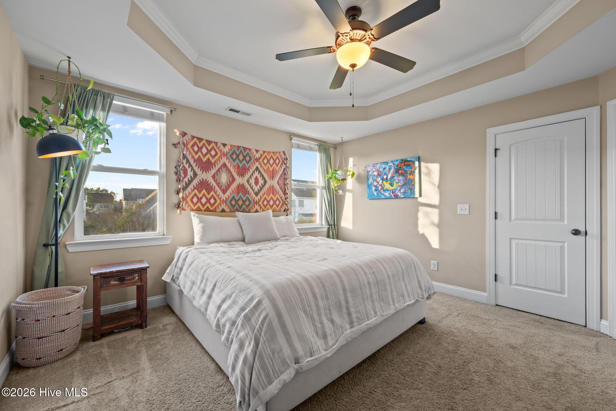 100557022 | Photo 16