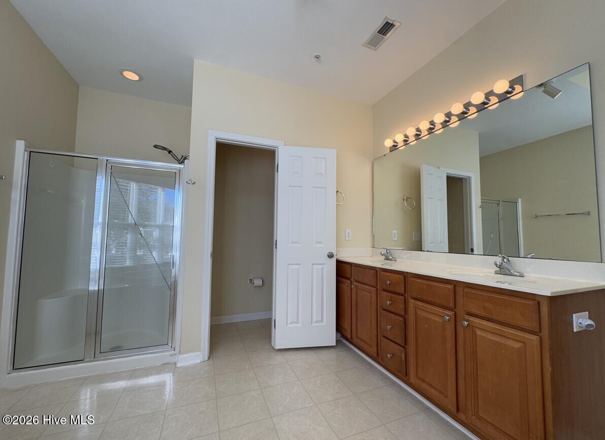 100551595 | Photo 18