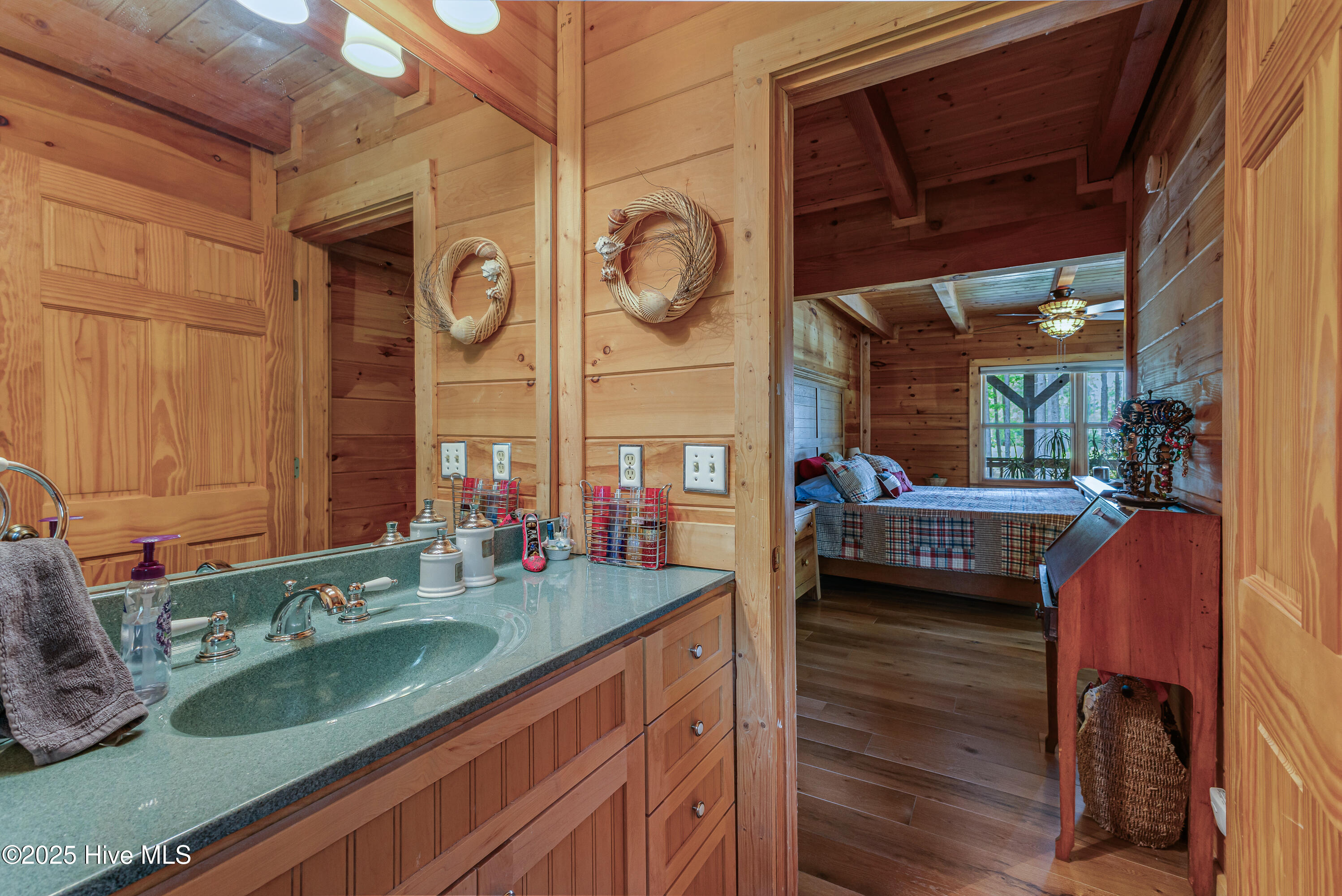 100512756 | Photo 20