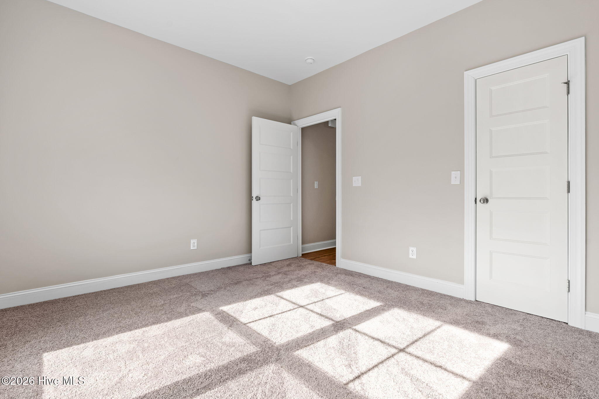 100537582 | Photo 29