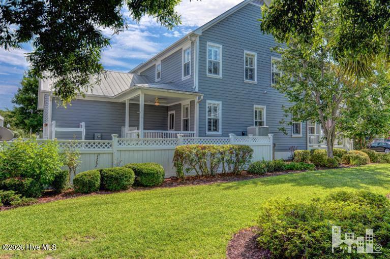 100559710 | Photo 71