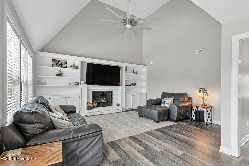 100524146 | Photo 10