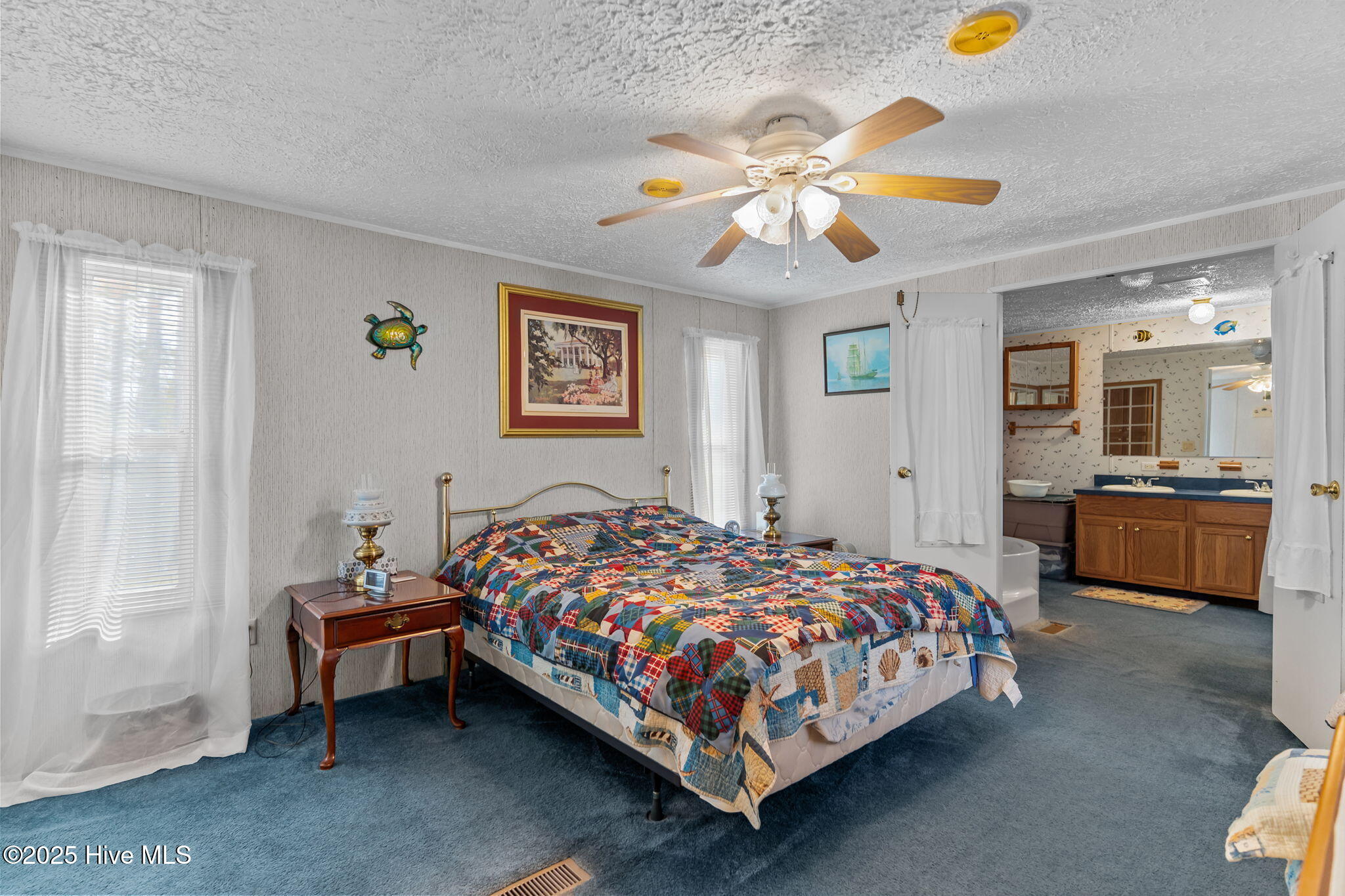 100543944 | Photo 21